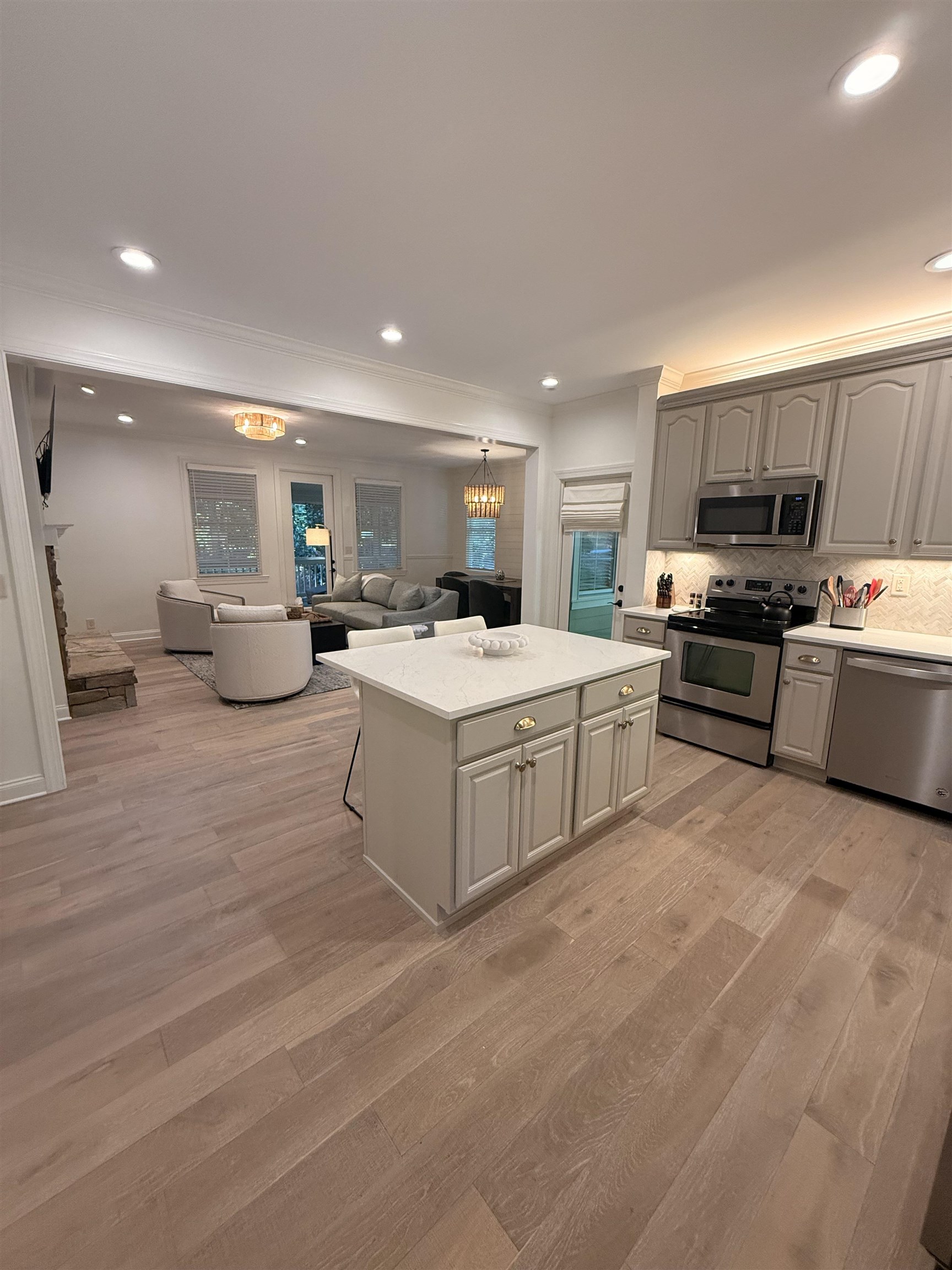 1140 STARBOARD DRIVE