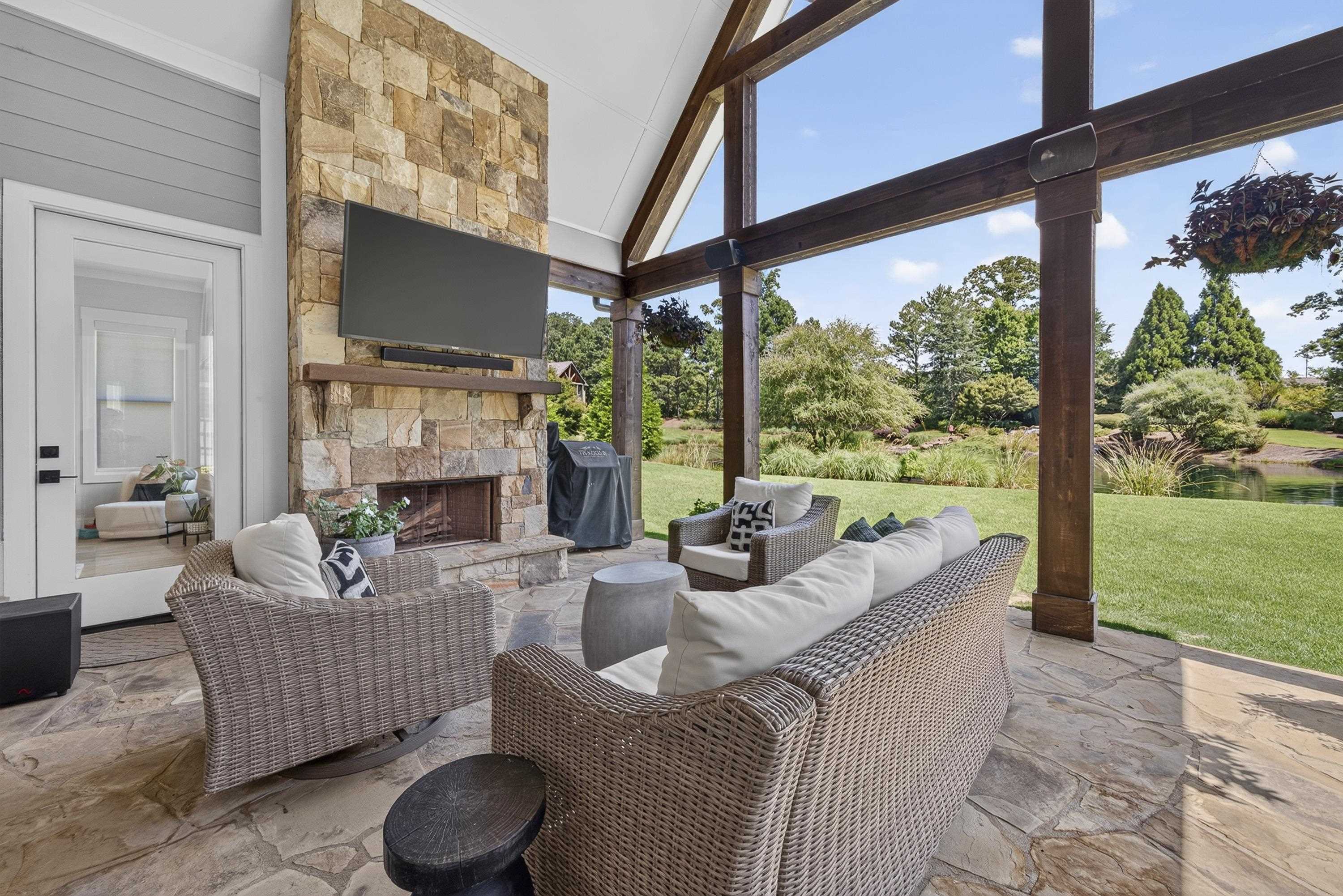133 ARBORS LANE
