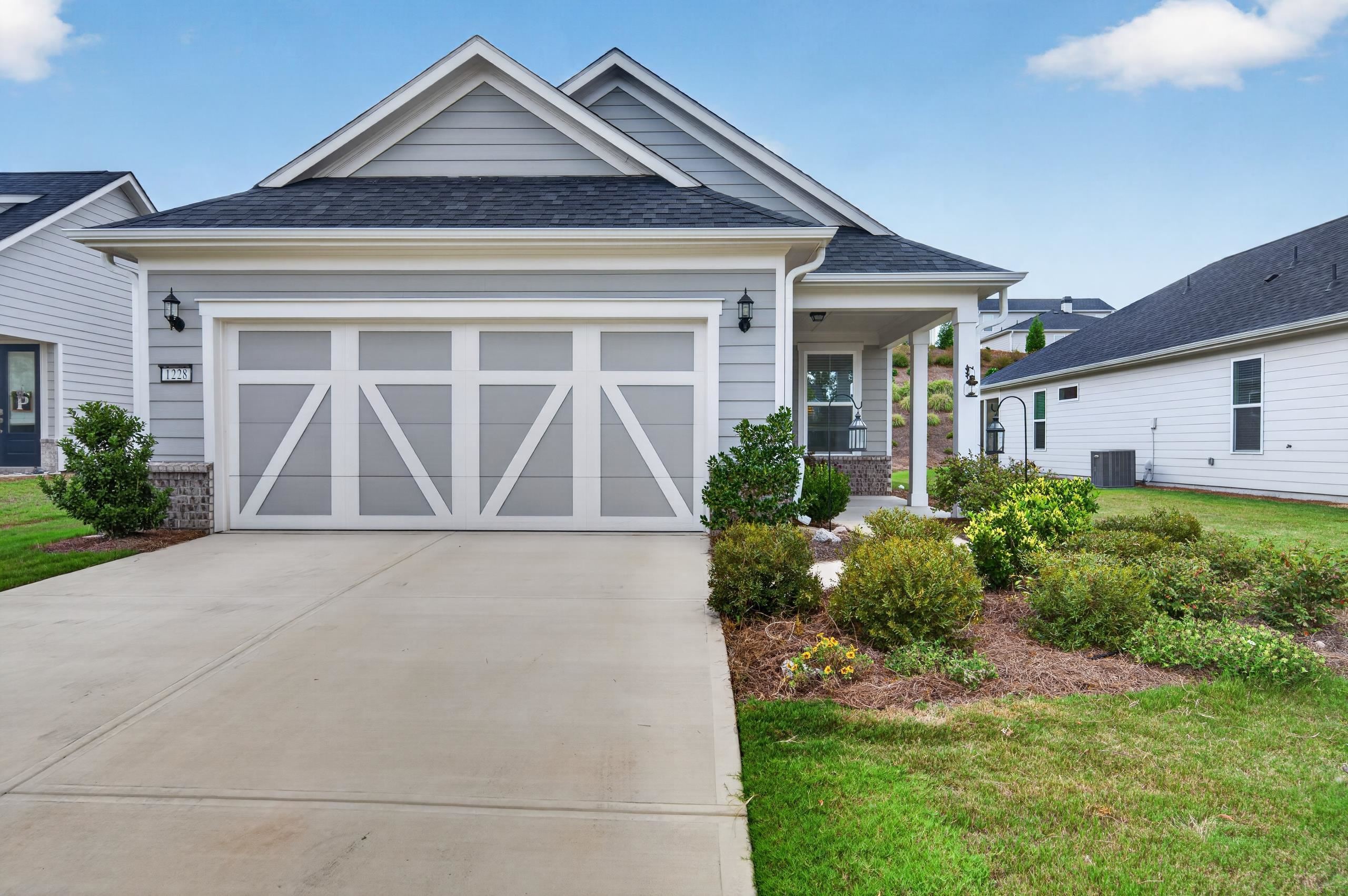 1228 CYPRESS WAY