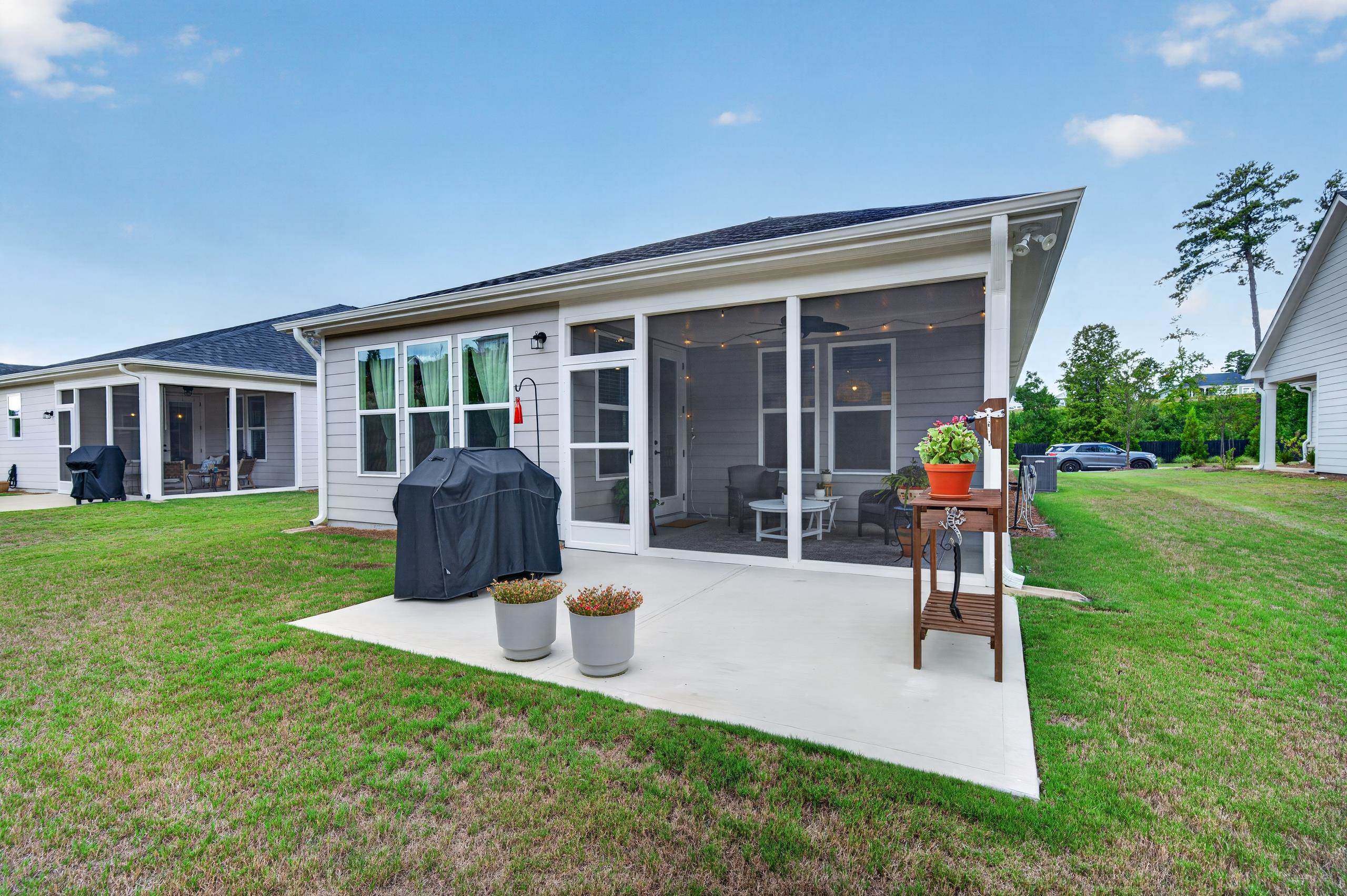 1228 CYPRESS WAY