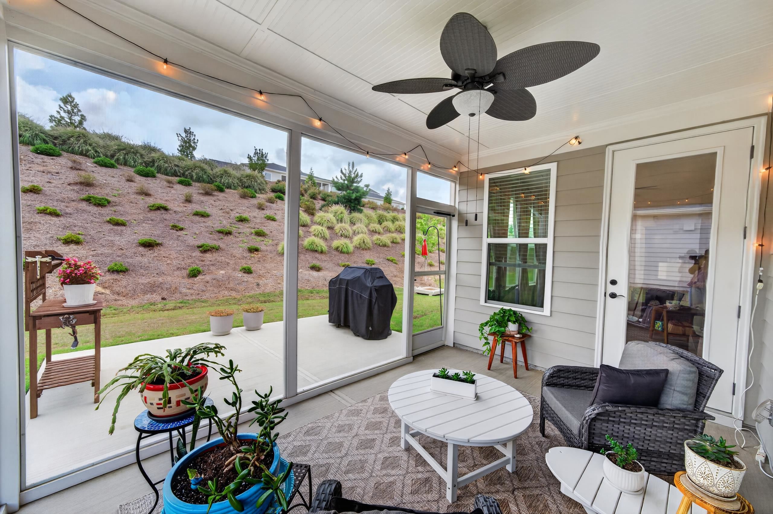1228 CYPRESS WAY