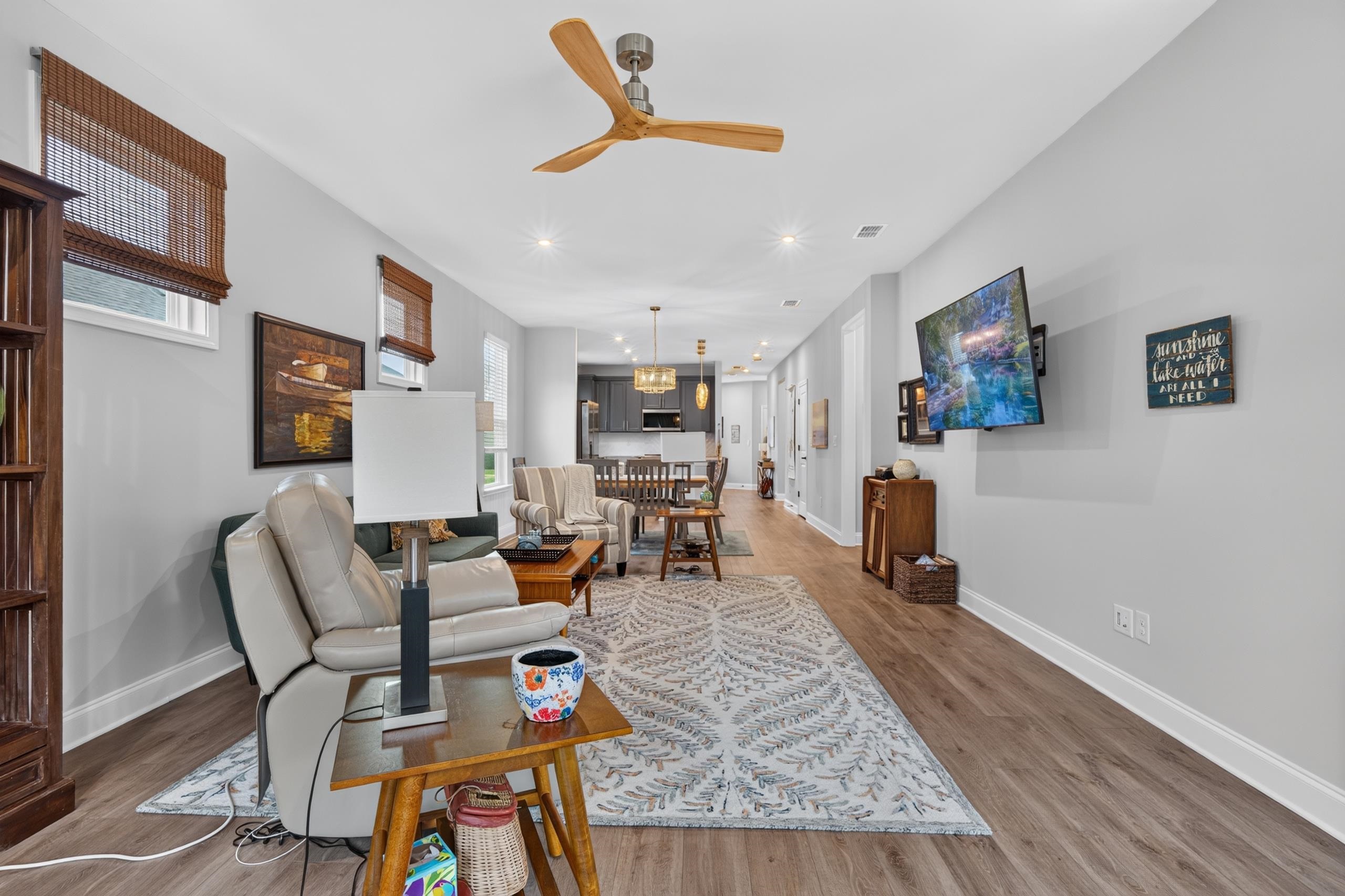 1228 CYPRESS WAY