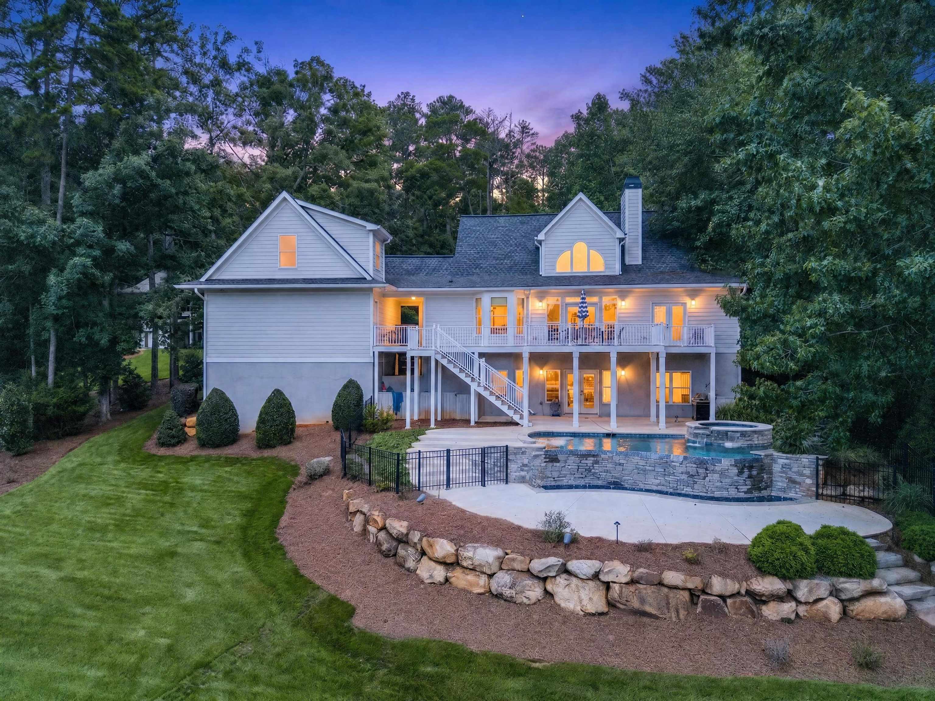 1001 KINGSFORD WAY