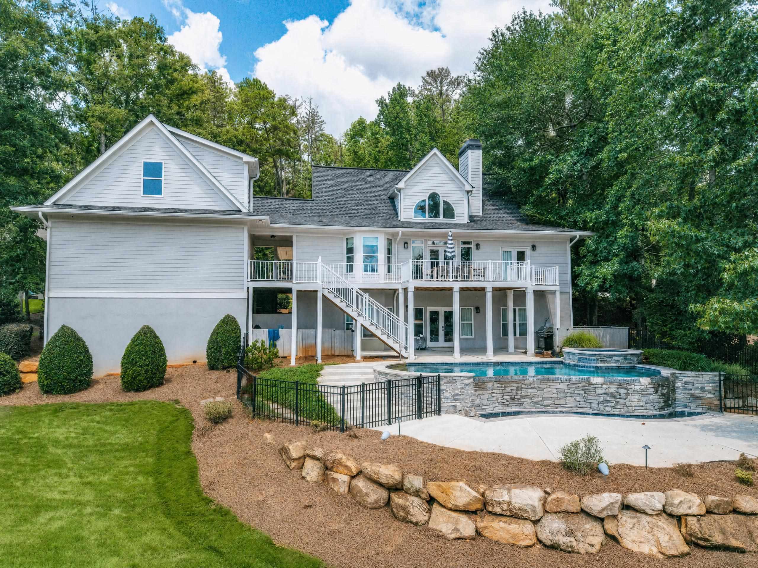 1001 KINGSFORD WAY