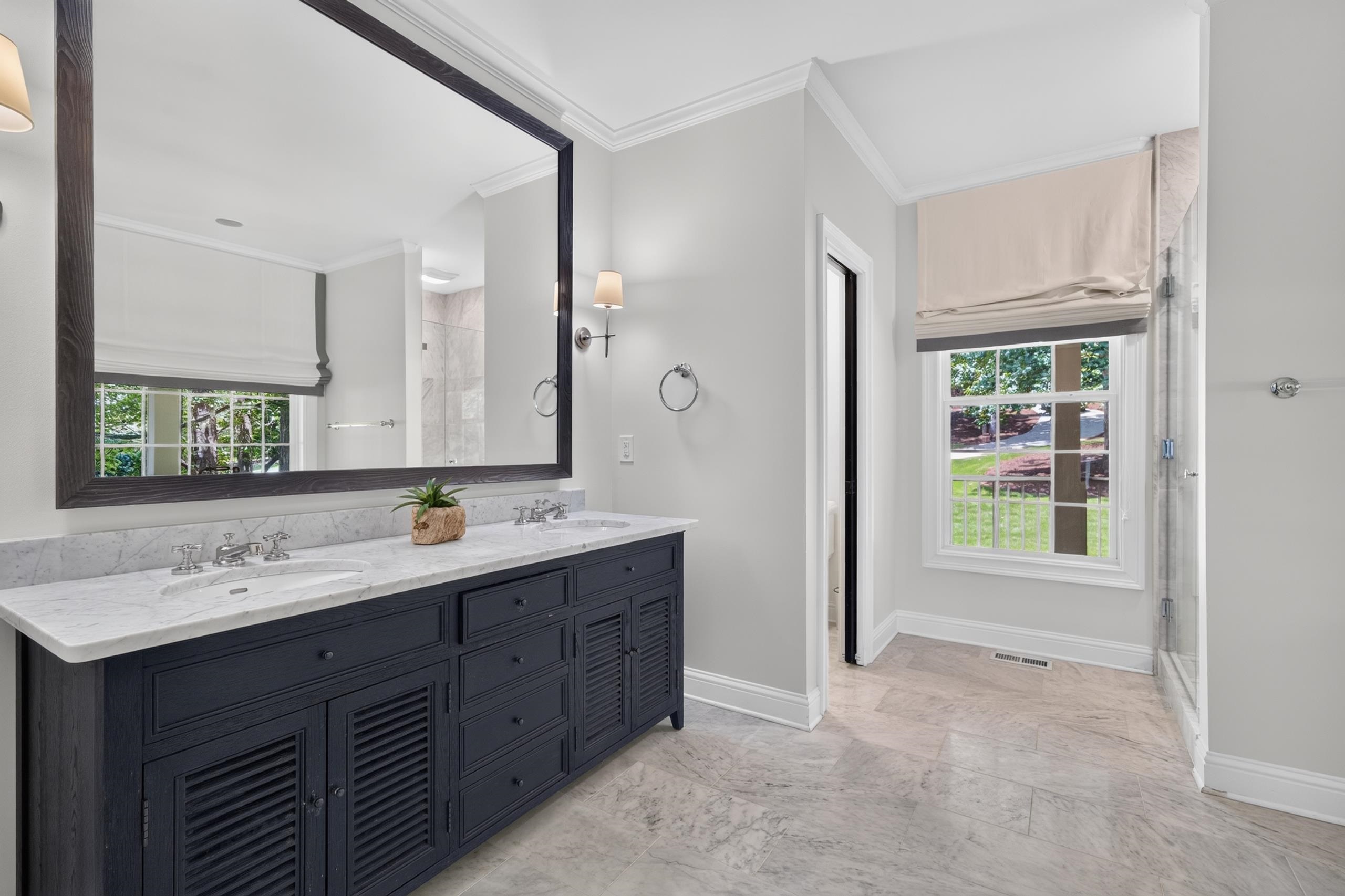 1001 KINGSFORD WAY