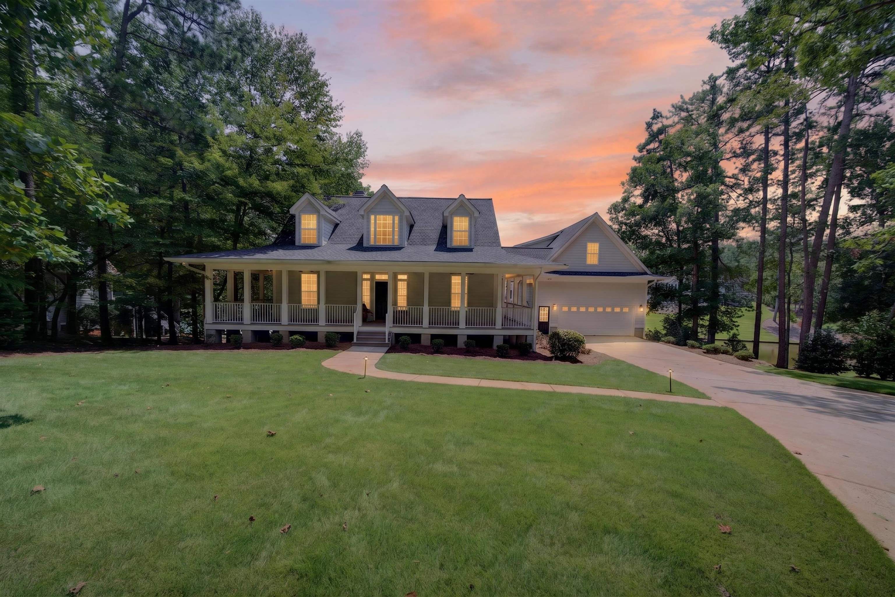 1001 KINGSFORD WAY