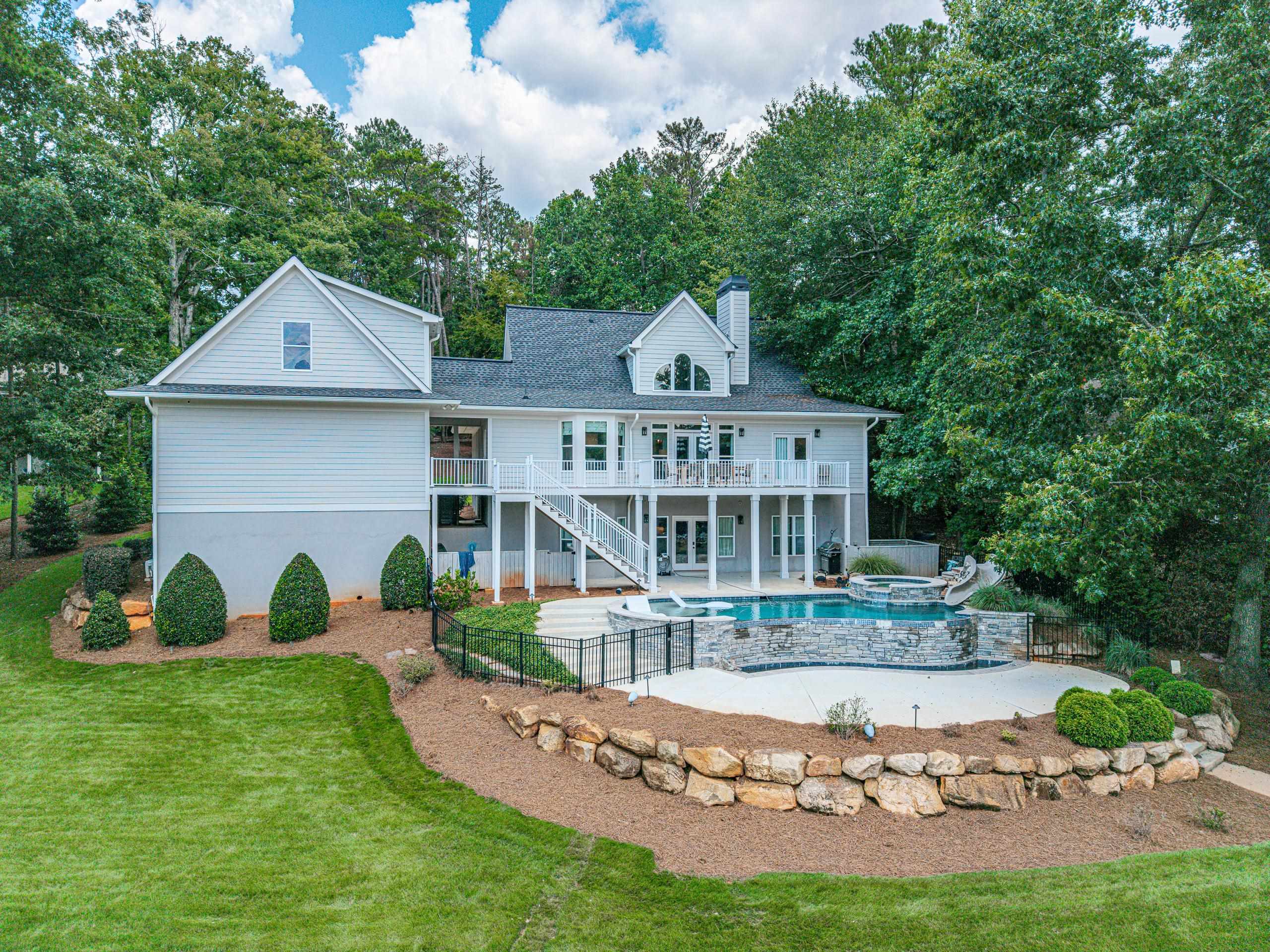 1001 KINGSFORD WAY