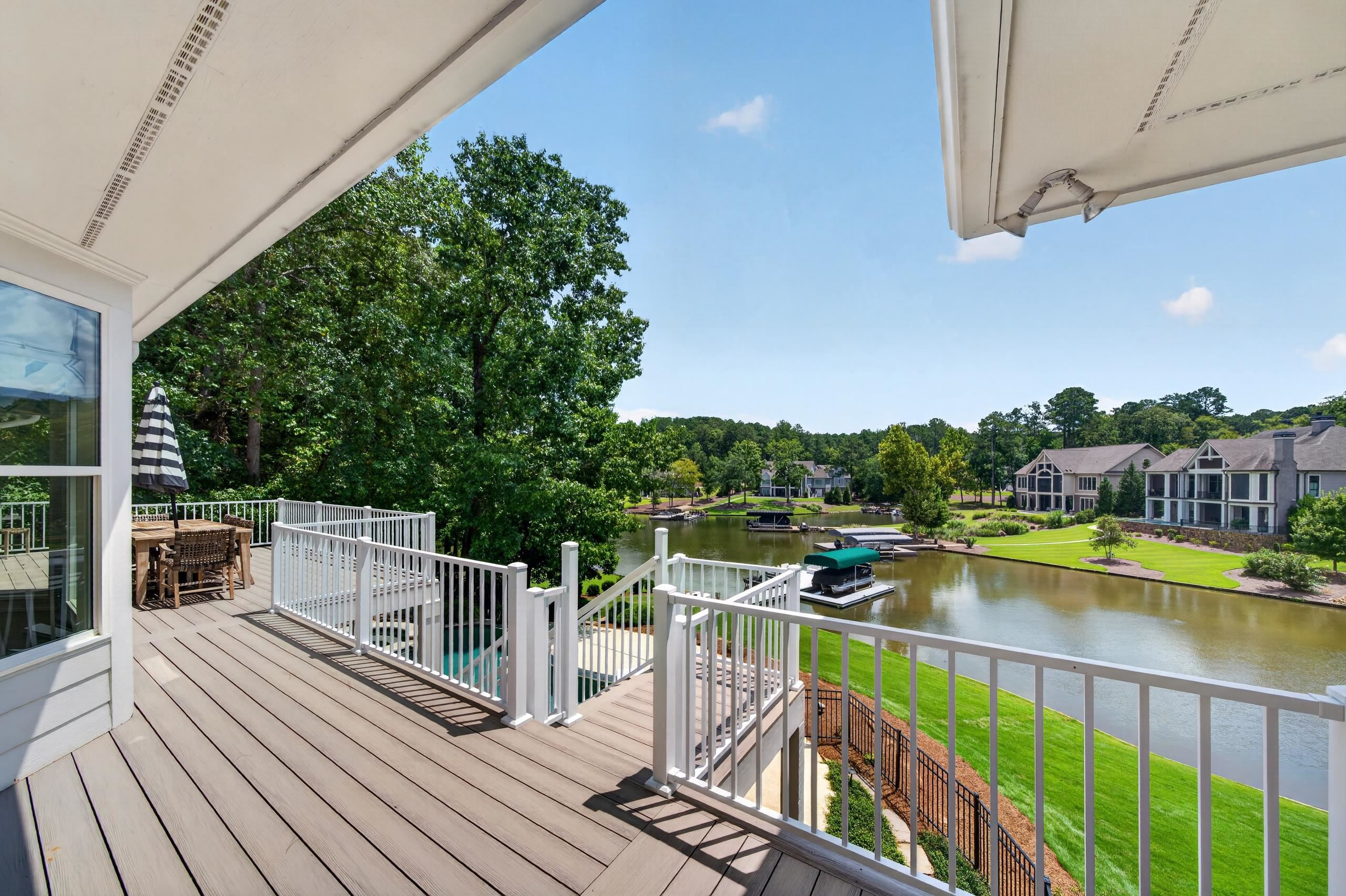 1001 KINGSFORD WAY