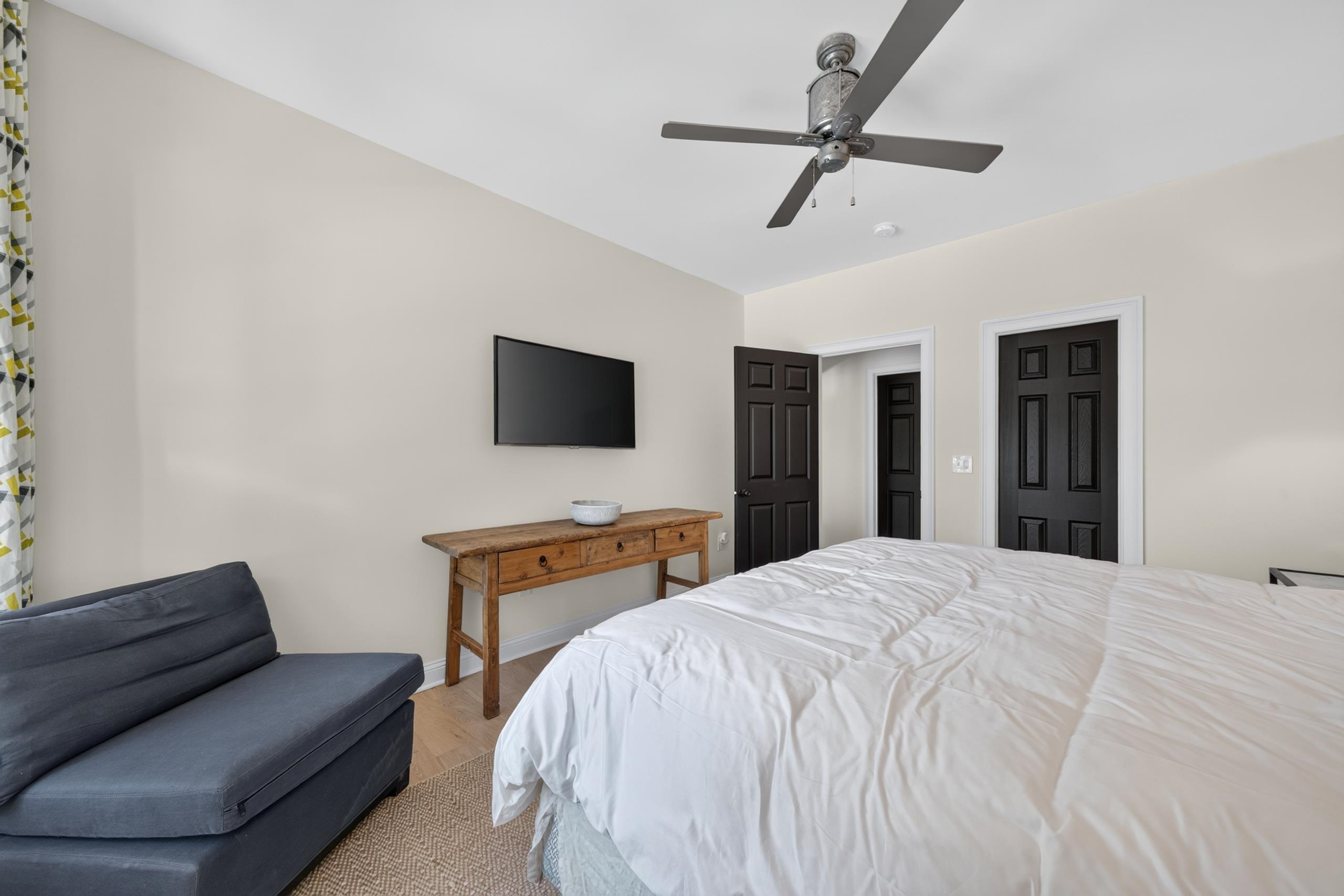 1001 KINGSFORD WAY