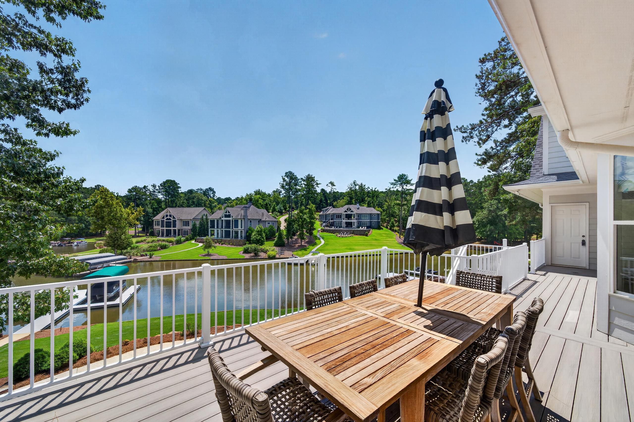 1001 KINGSFORD WAY