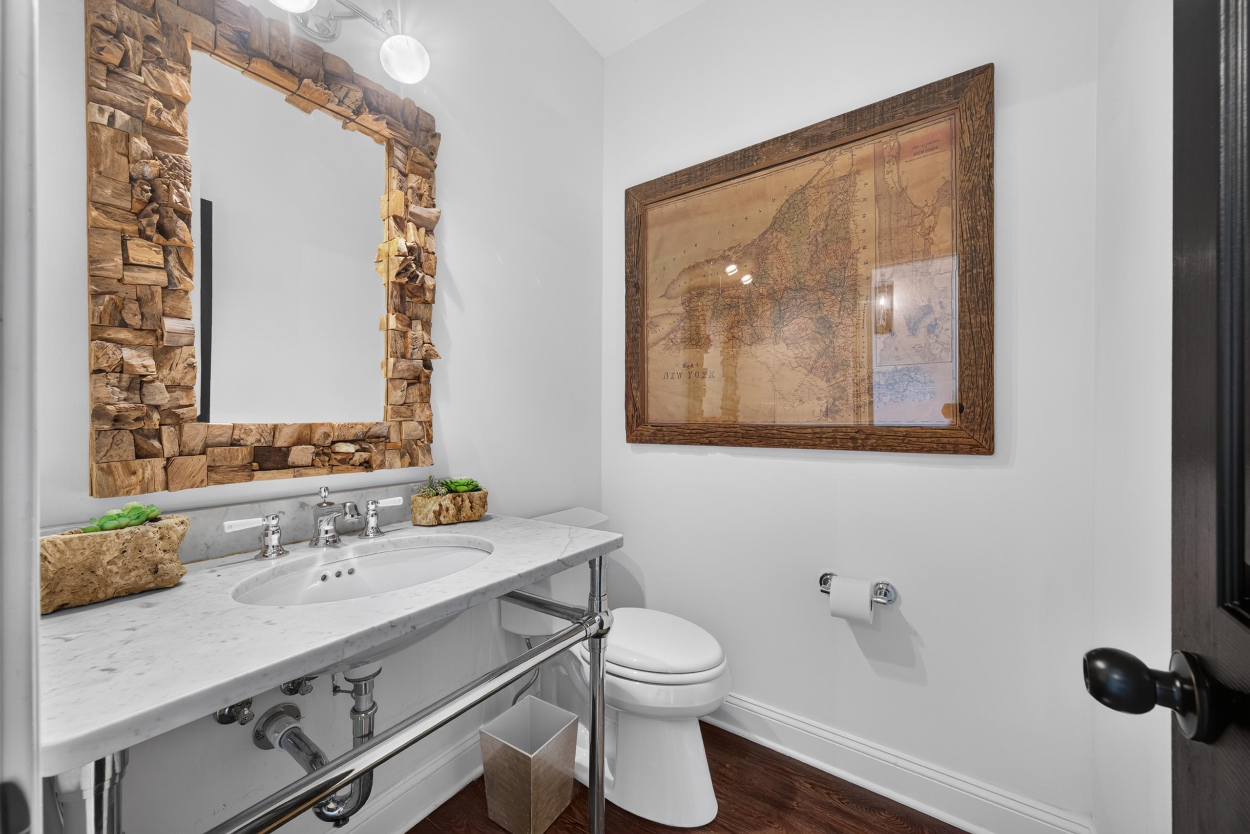 1001 KINGSFORD WAY