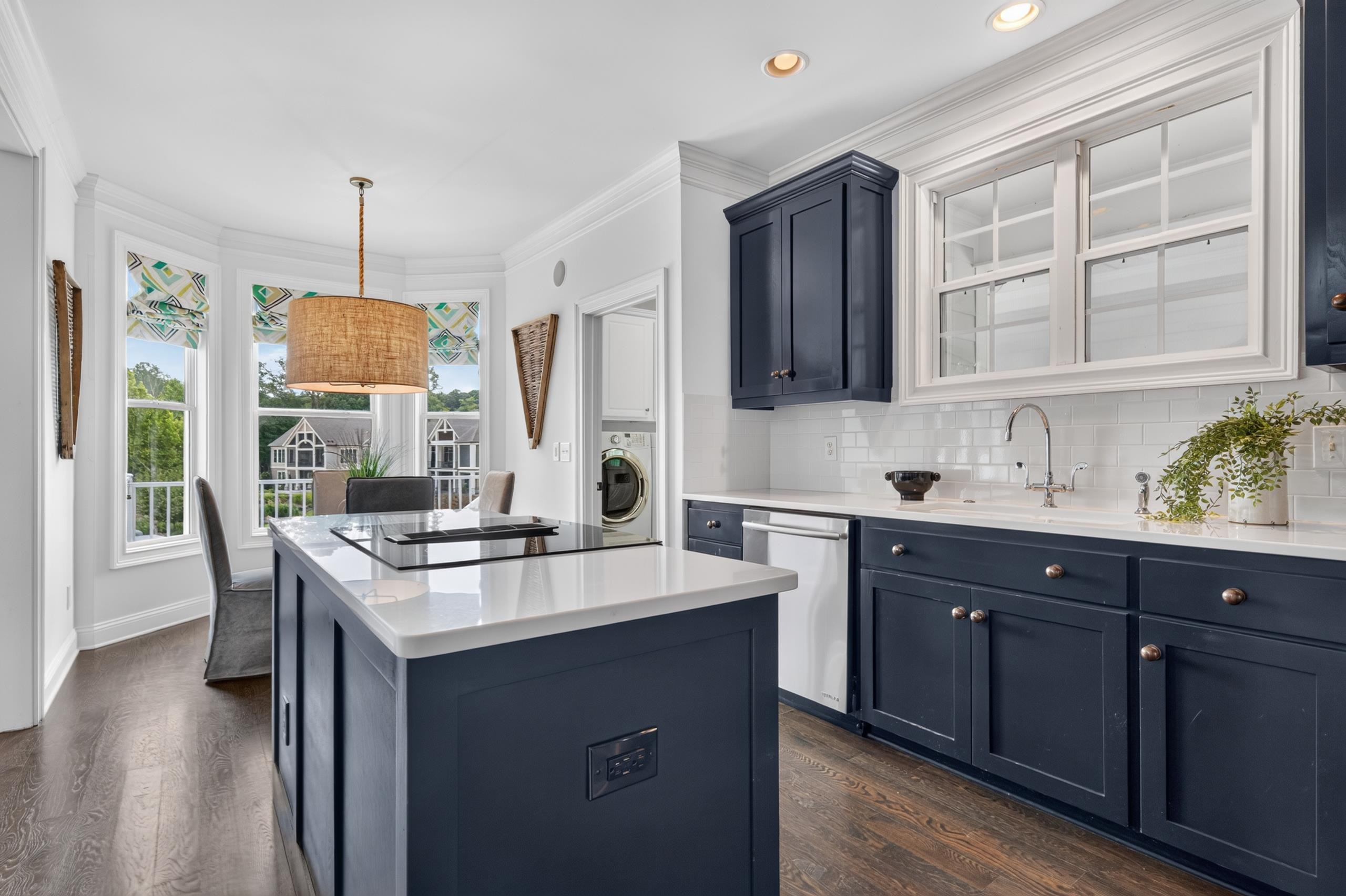 1001 KINGSFORD WAY