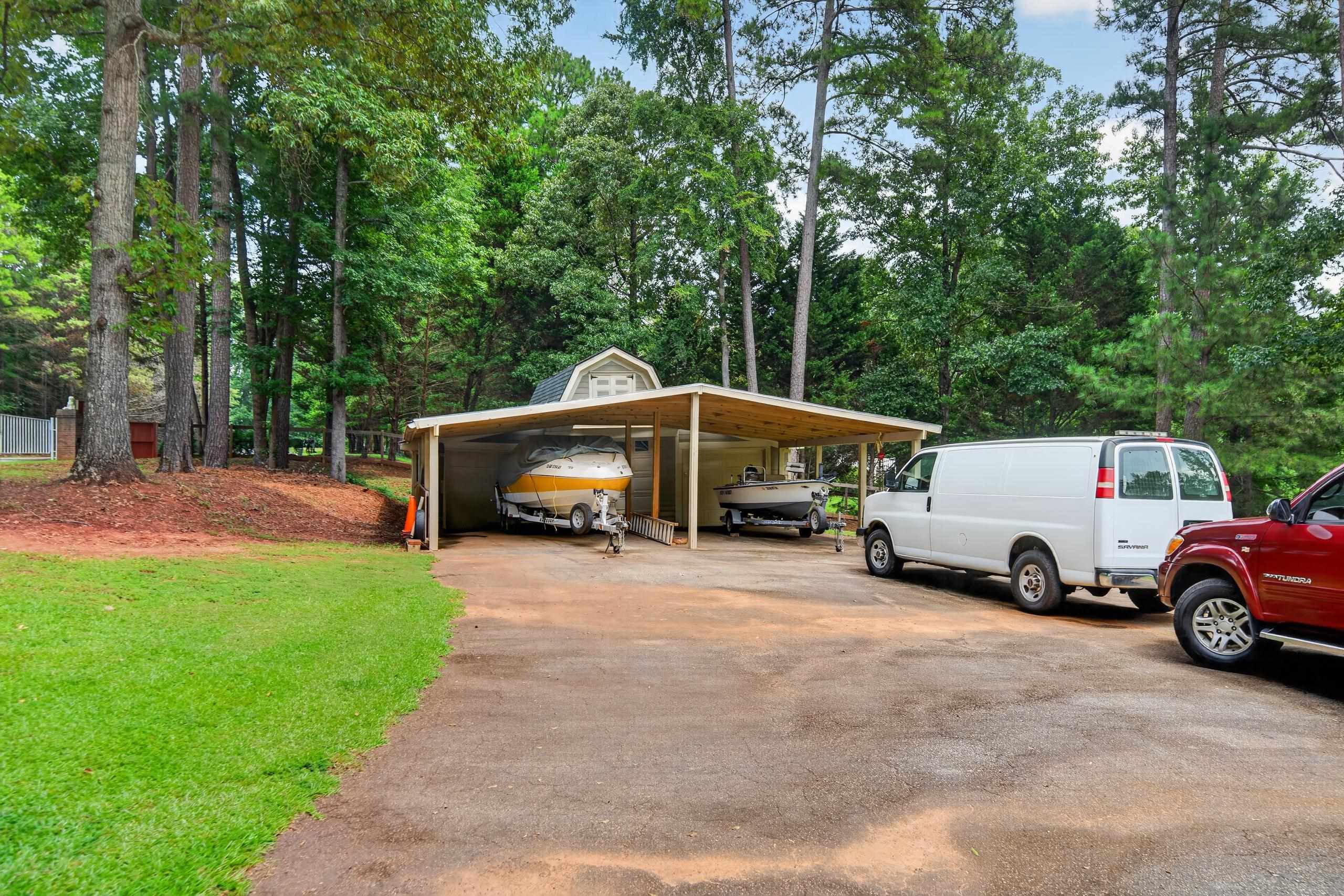 103 N HIDDEN LAKE DRIVE