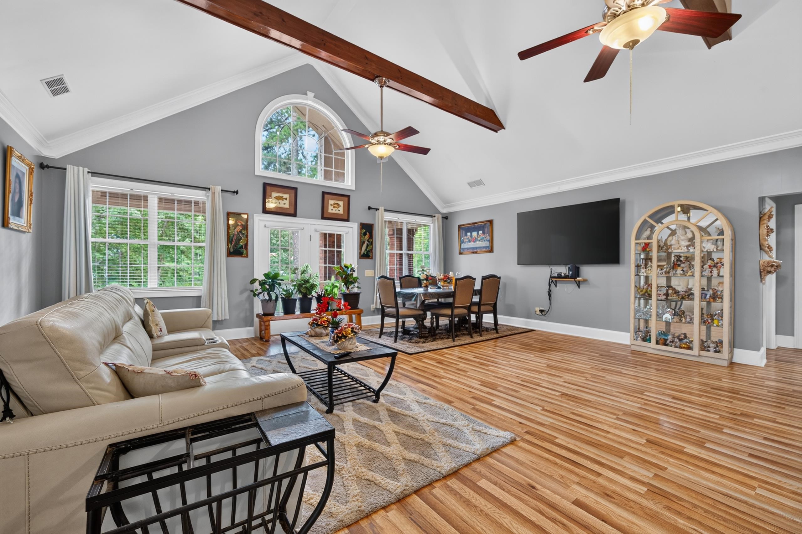 103 N HIDDEN LAKE DRIVE