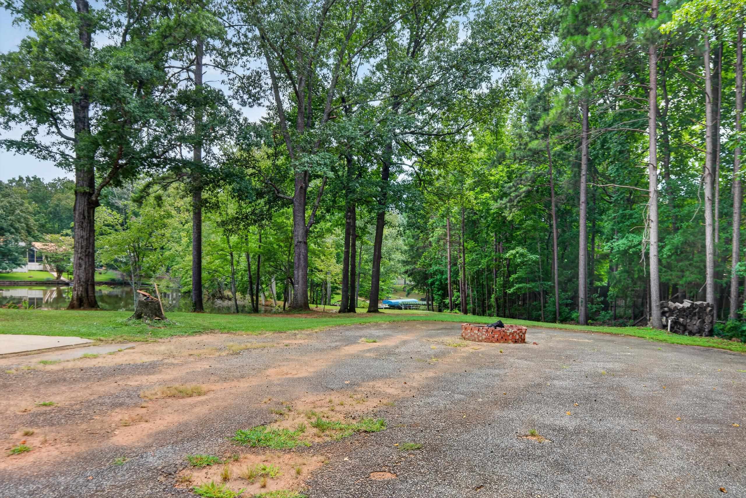 103 N HIDDEN LAKE DRIVE