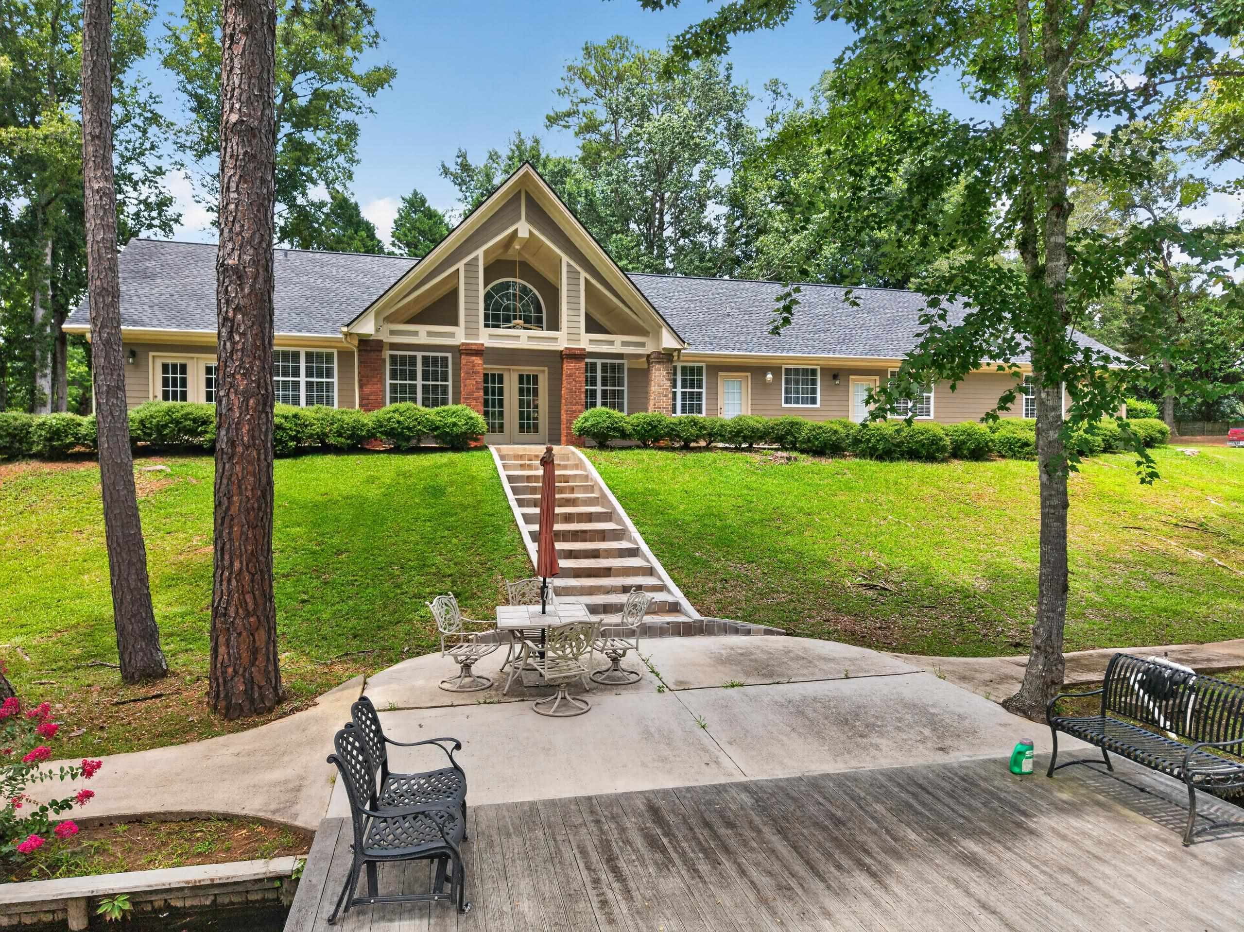 103 N HIDDEN LAKE DRIVE