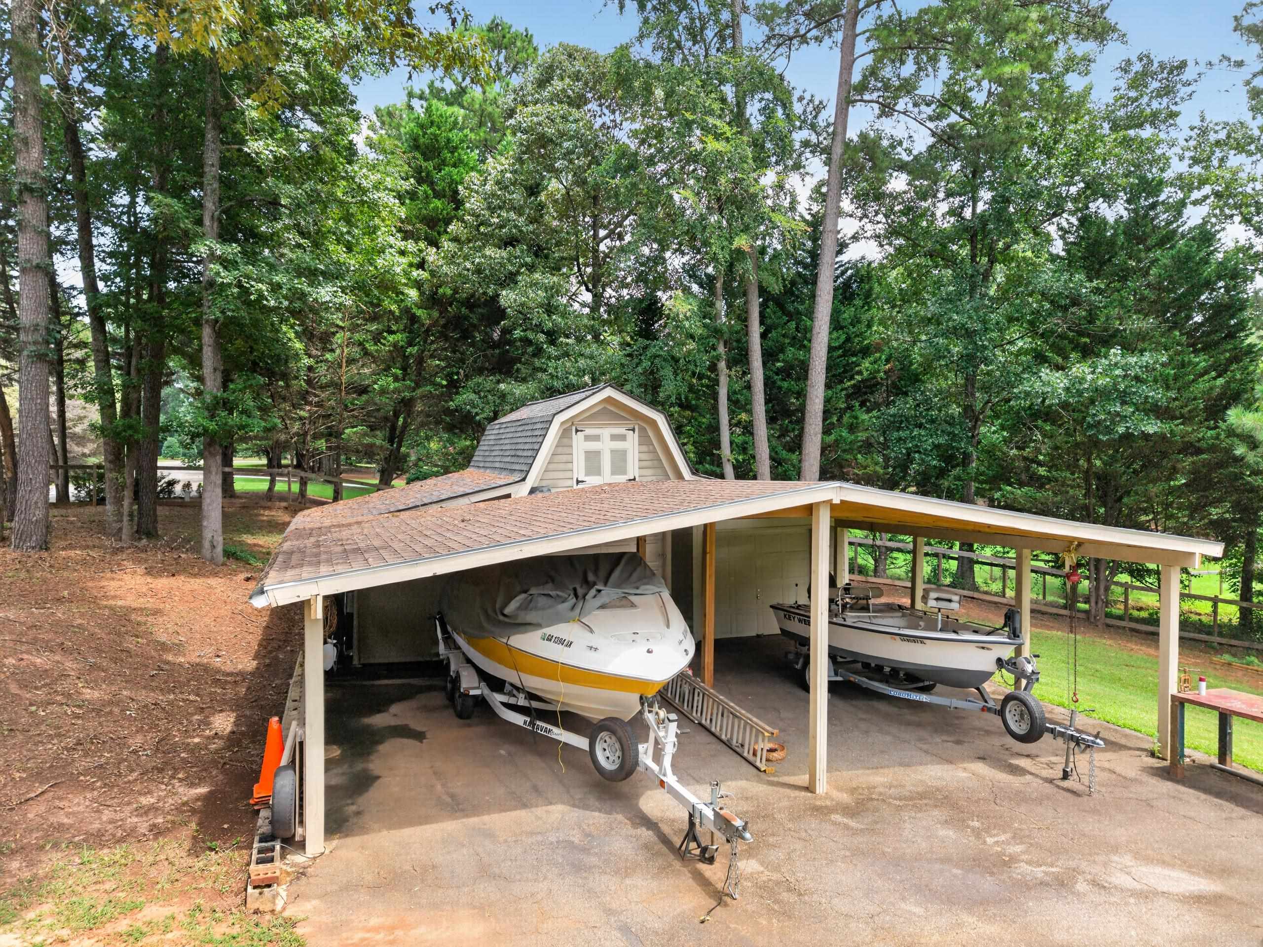 103 N HIDDEN LAKE DRIVE