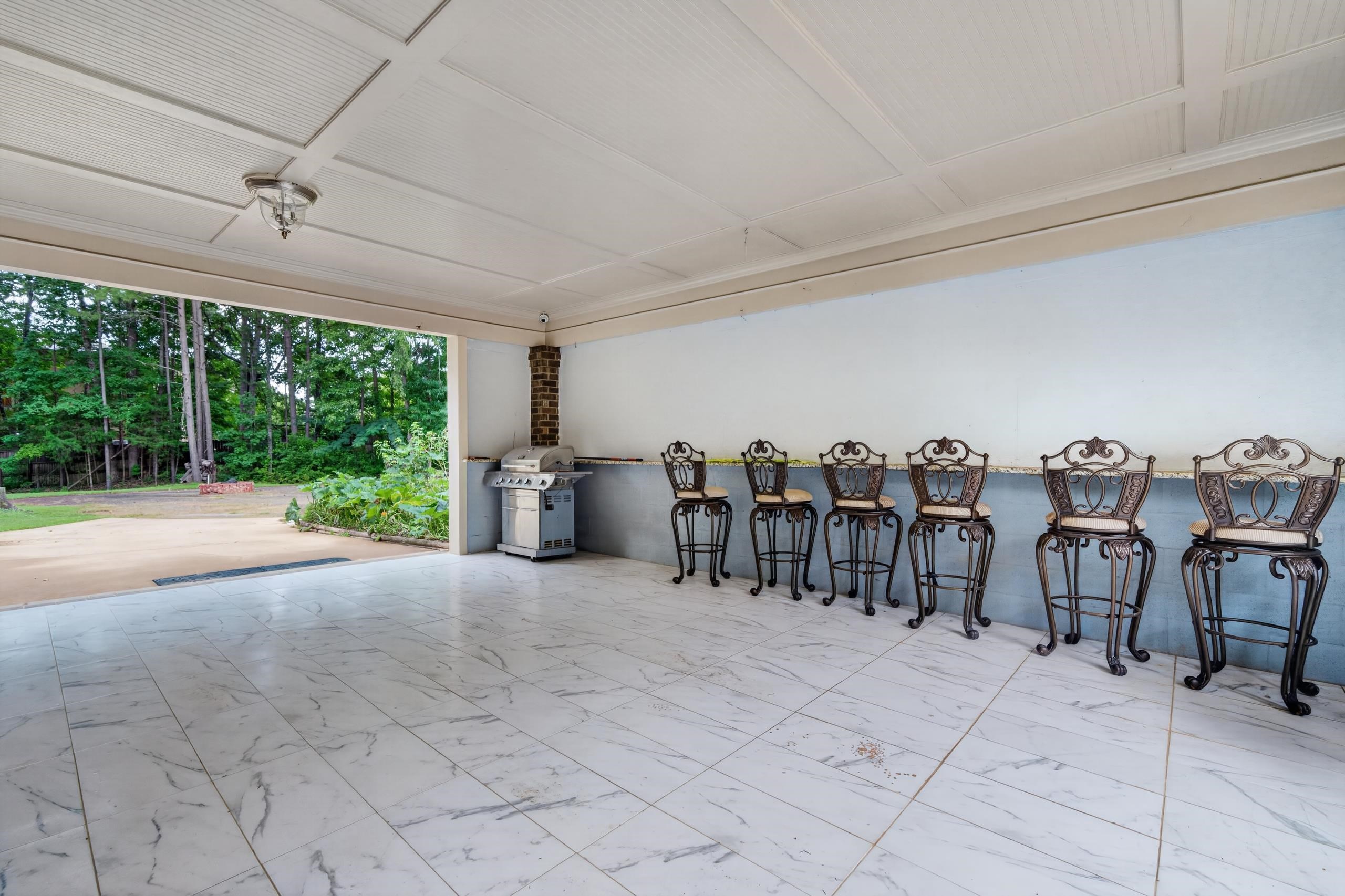 103 N HIDDEN LAKE DRIVE