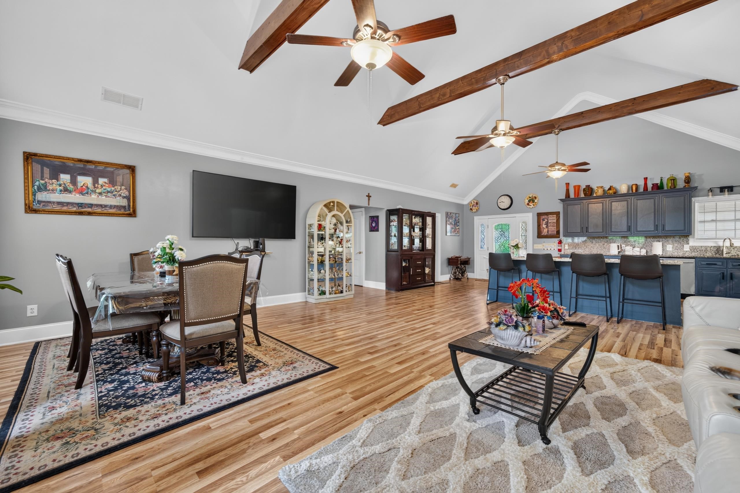 103 N HIDDEN LAKE DRIVE