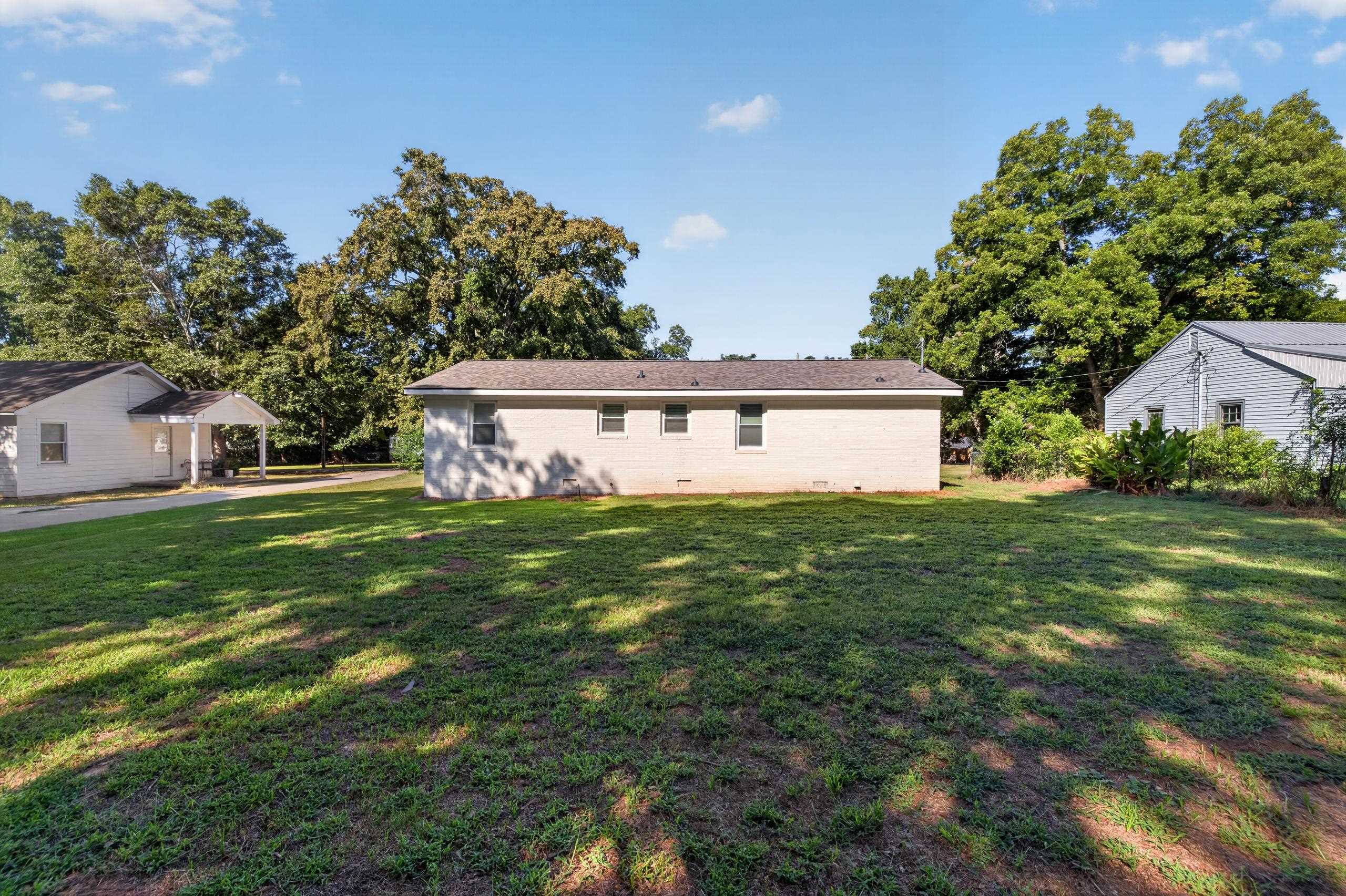 1015 HIGHLAND AVENUE
