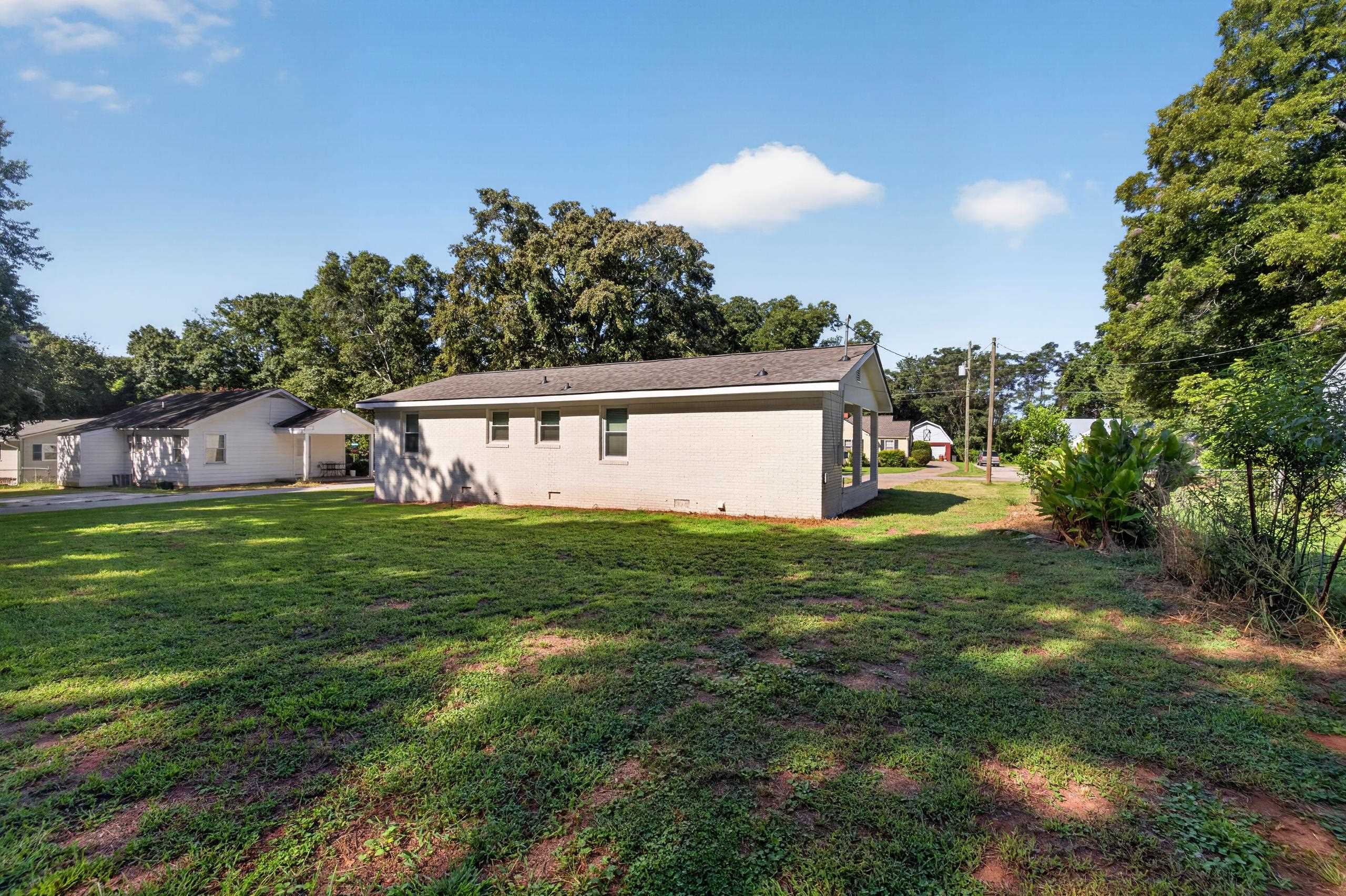 1015 HIGHLAND AVENUE