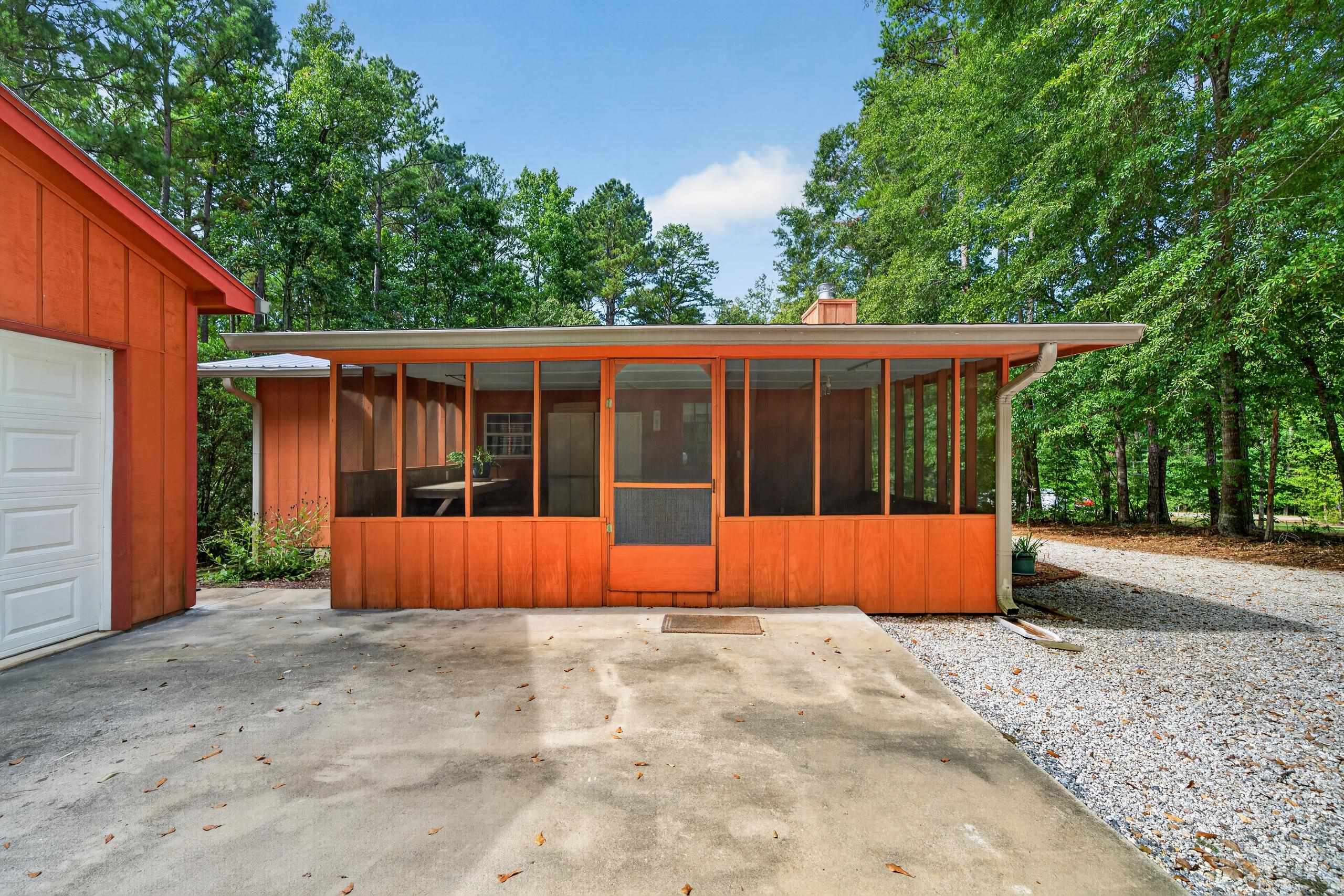 923 CROOKED CREEK ROAD