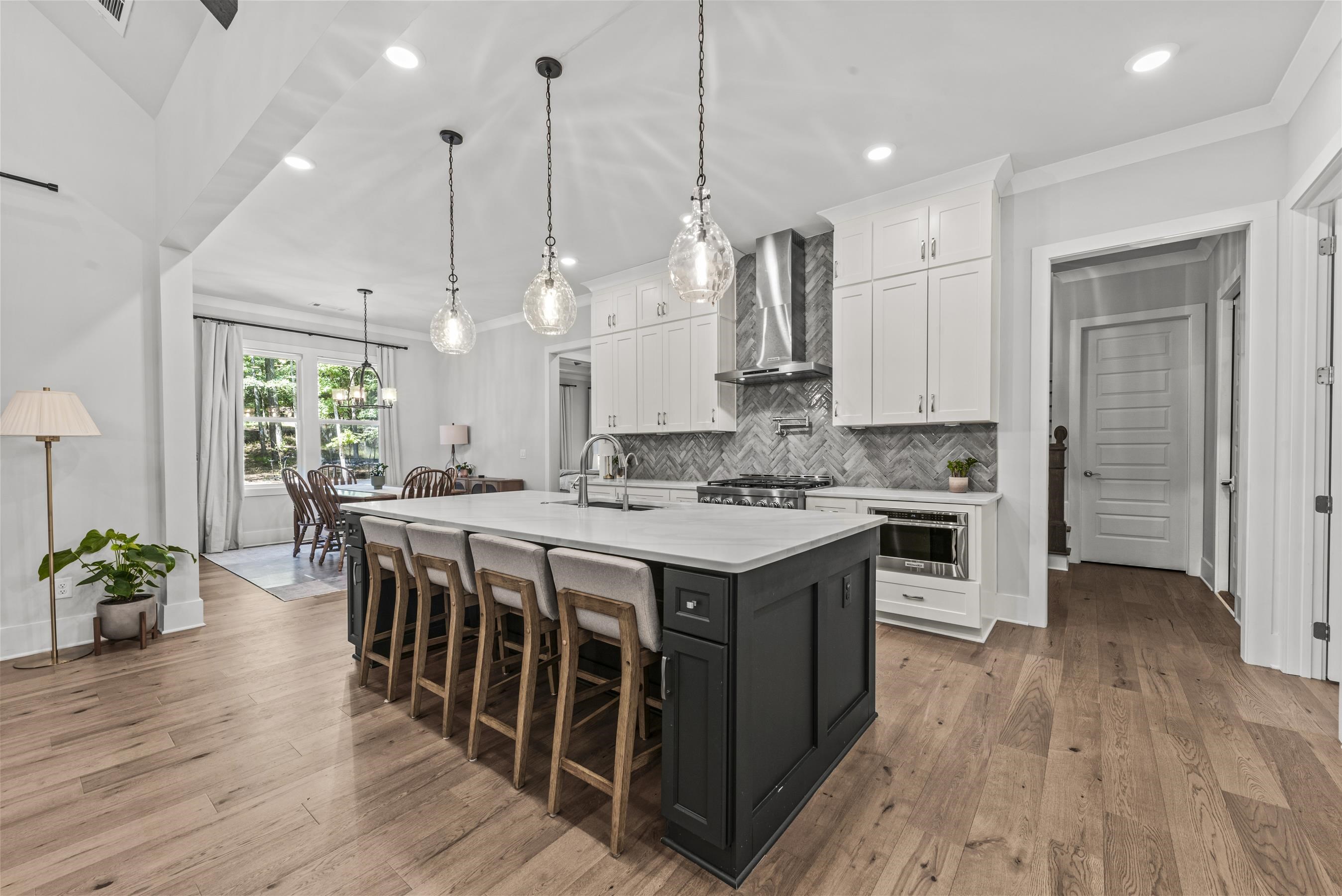 1011 PEACHTREE COURT