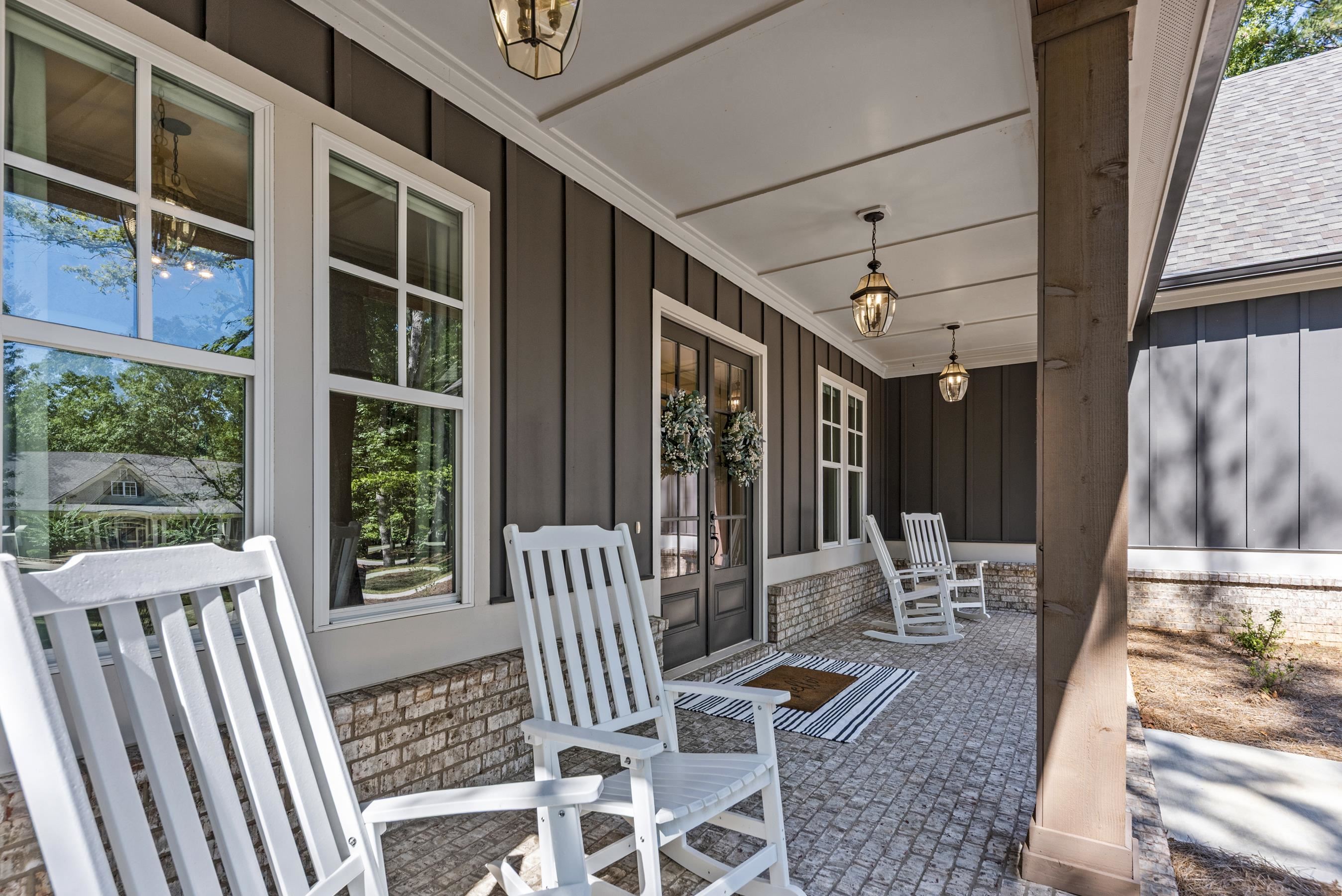 1011 PEACHTREE COURT