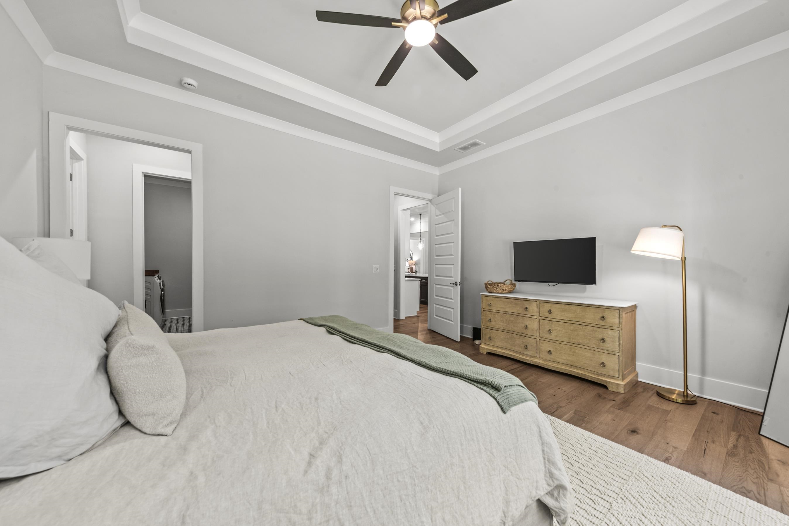 1011 PEACHTREE COURT