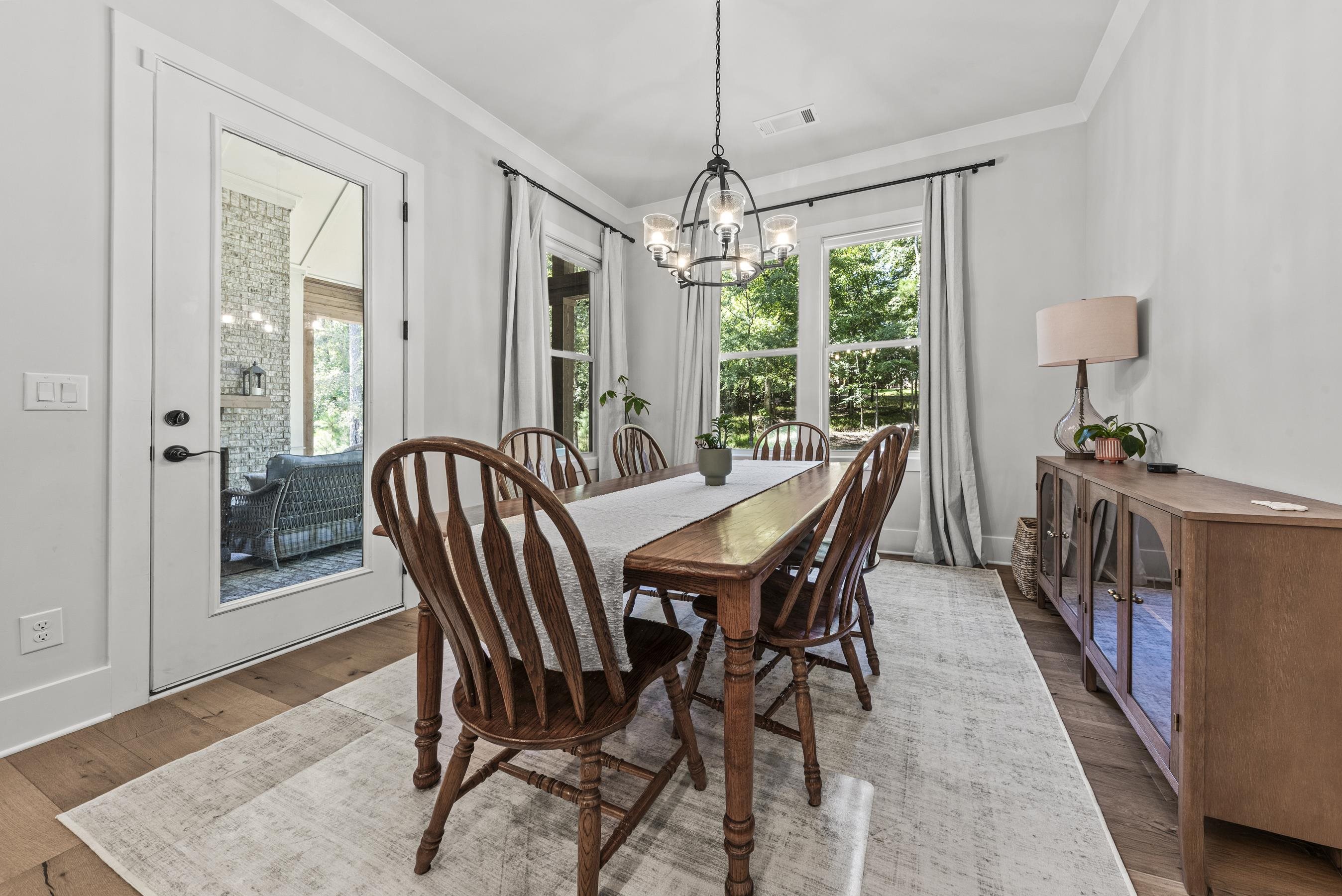 1011 PEACHTREE COURT