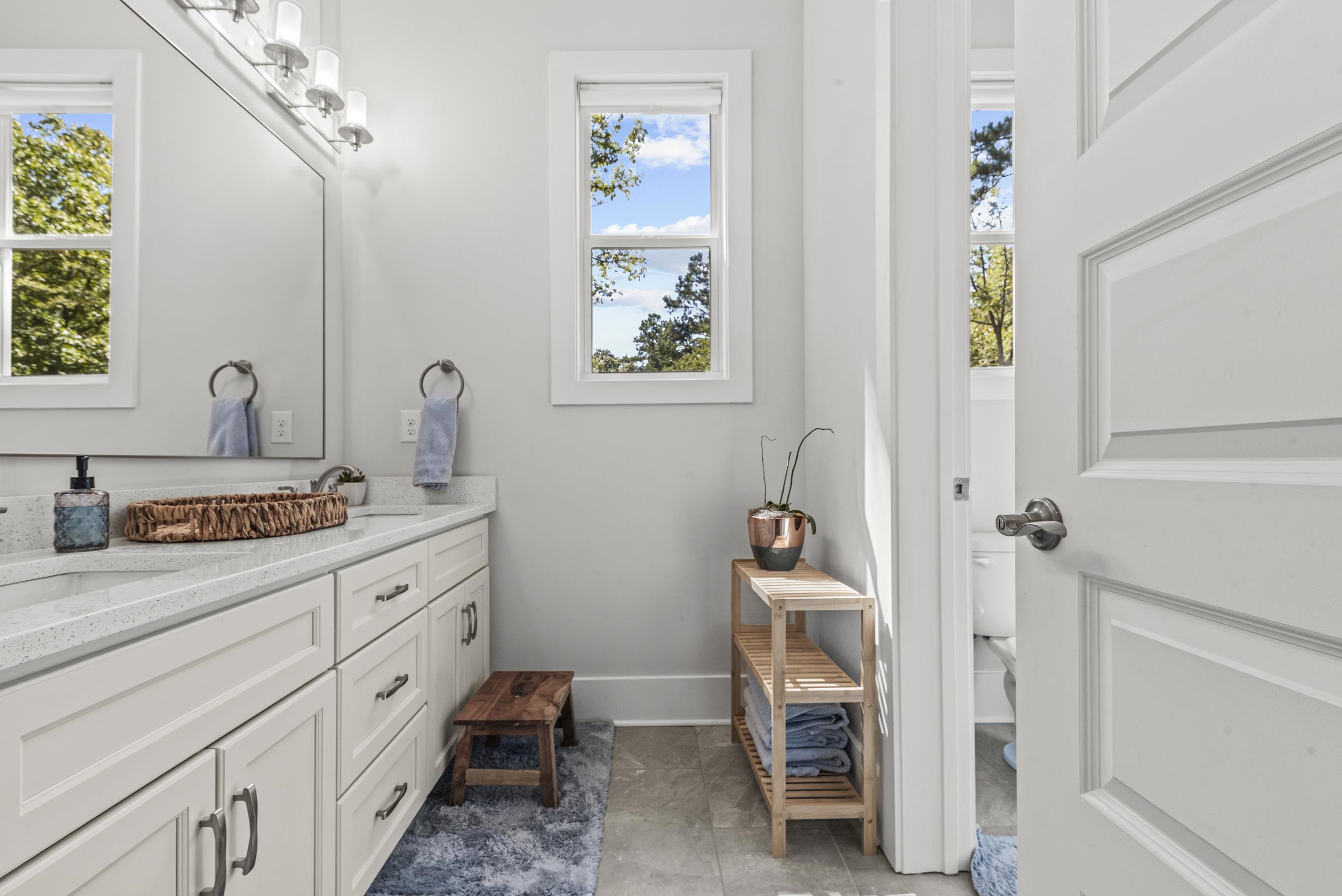 1011 PEACHTREE COURT