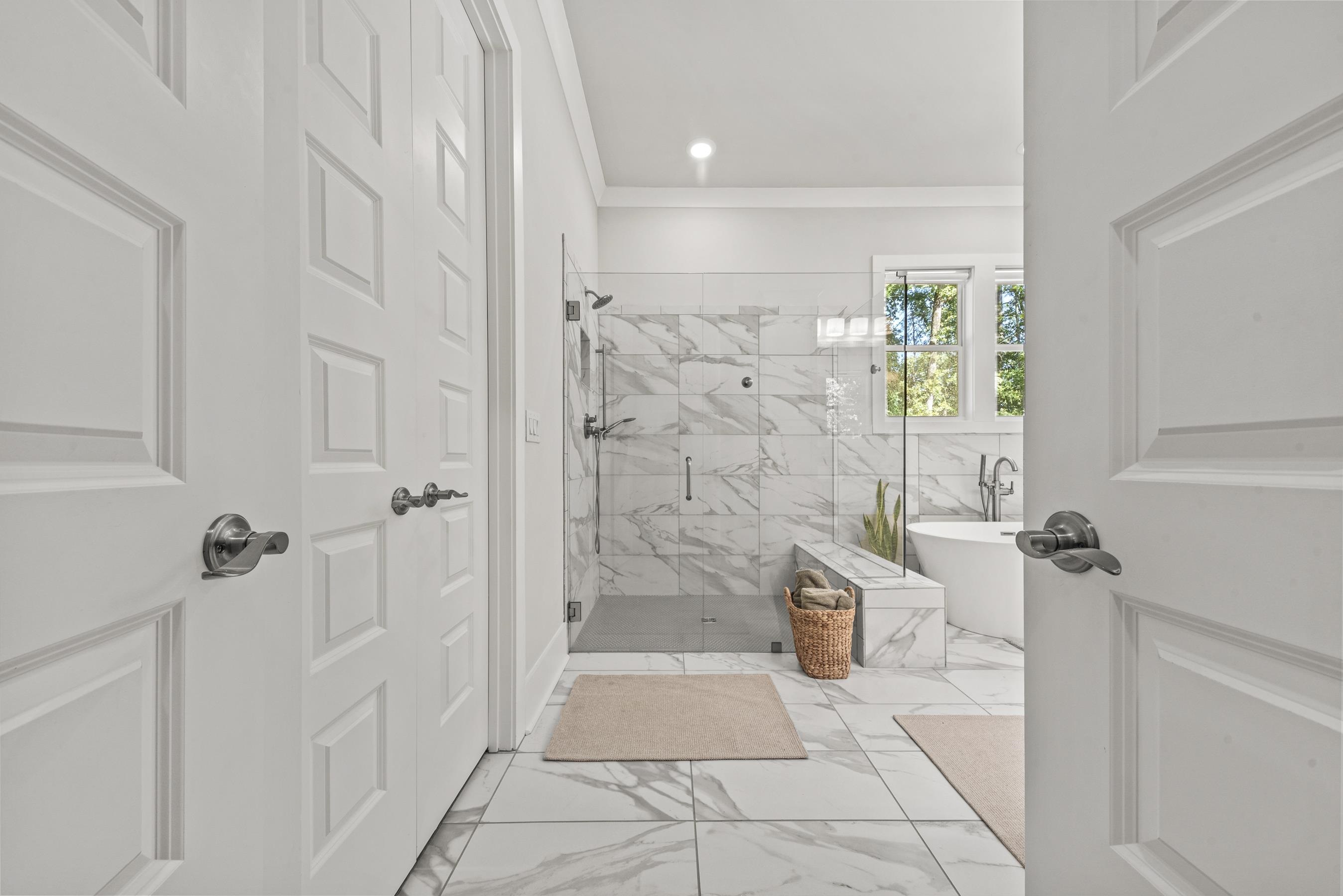 1011 PEACHTREE COURT