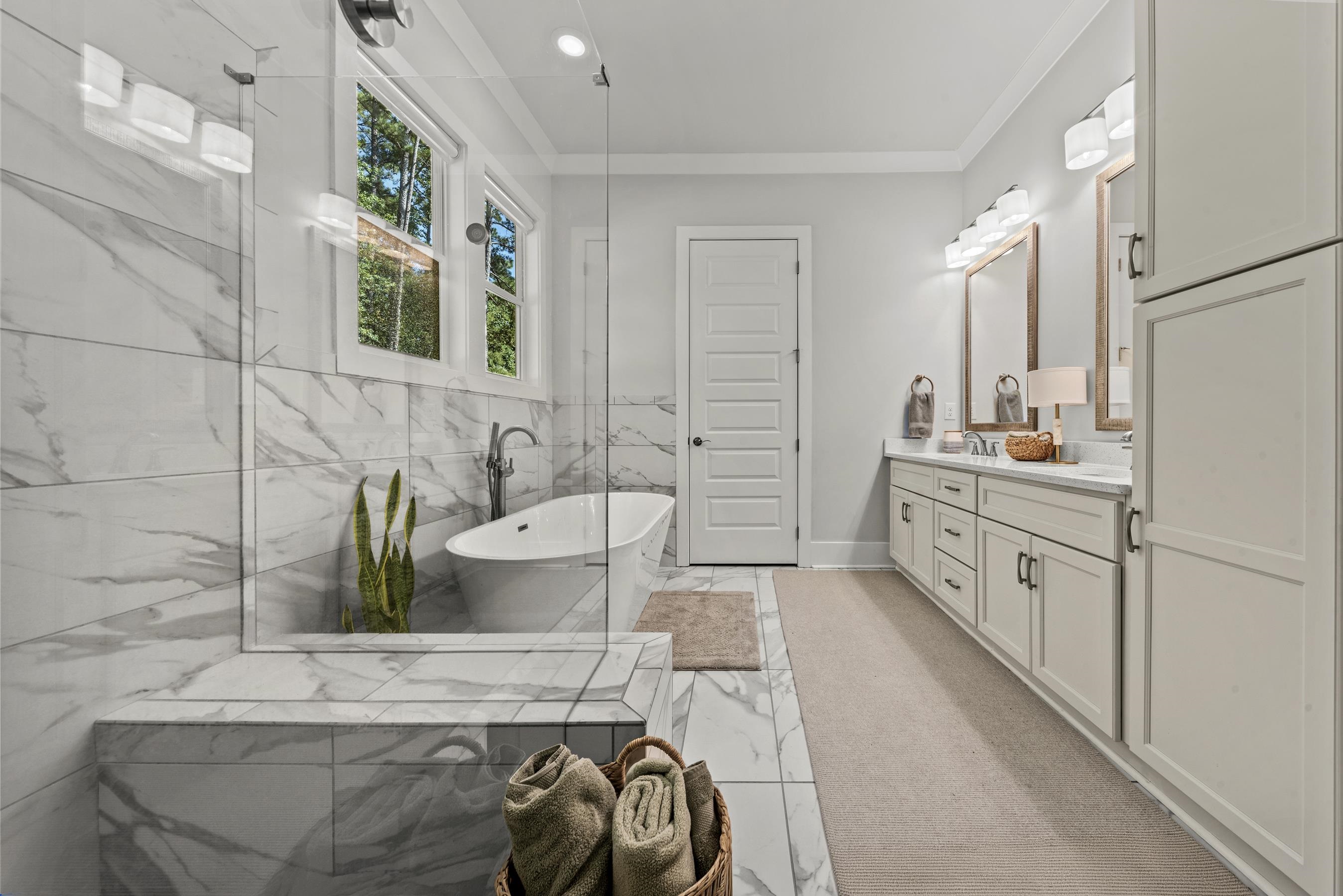 1011 PEACHTREE COURT