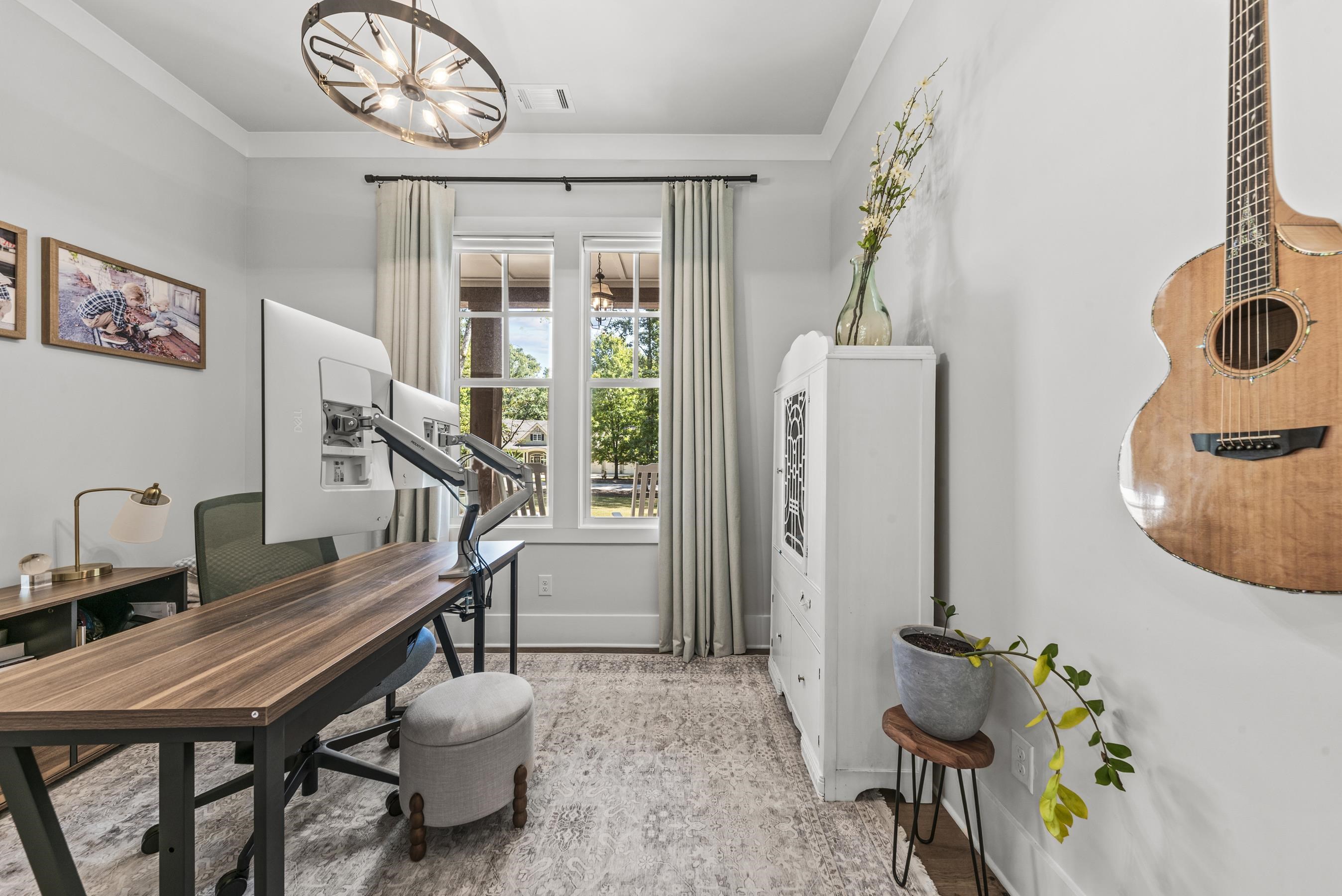 1011 PEACHTREE COURT