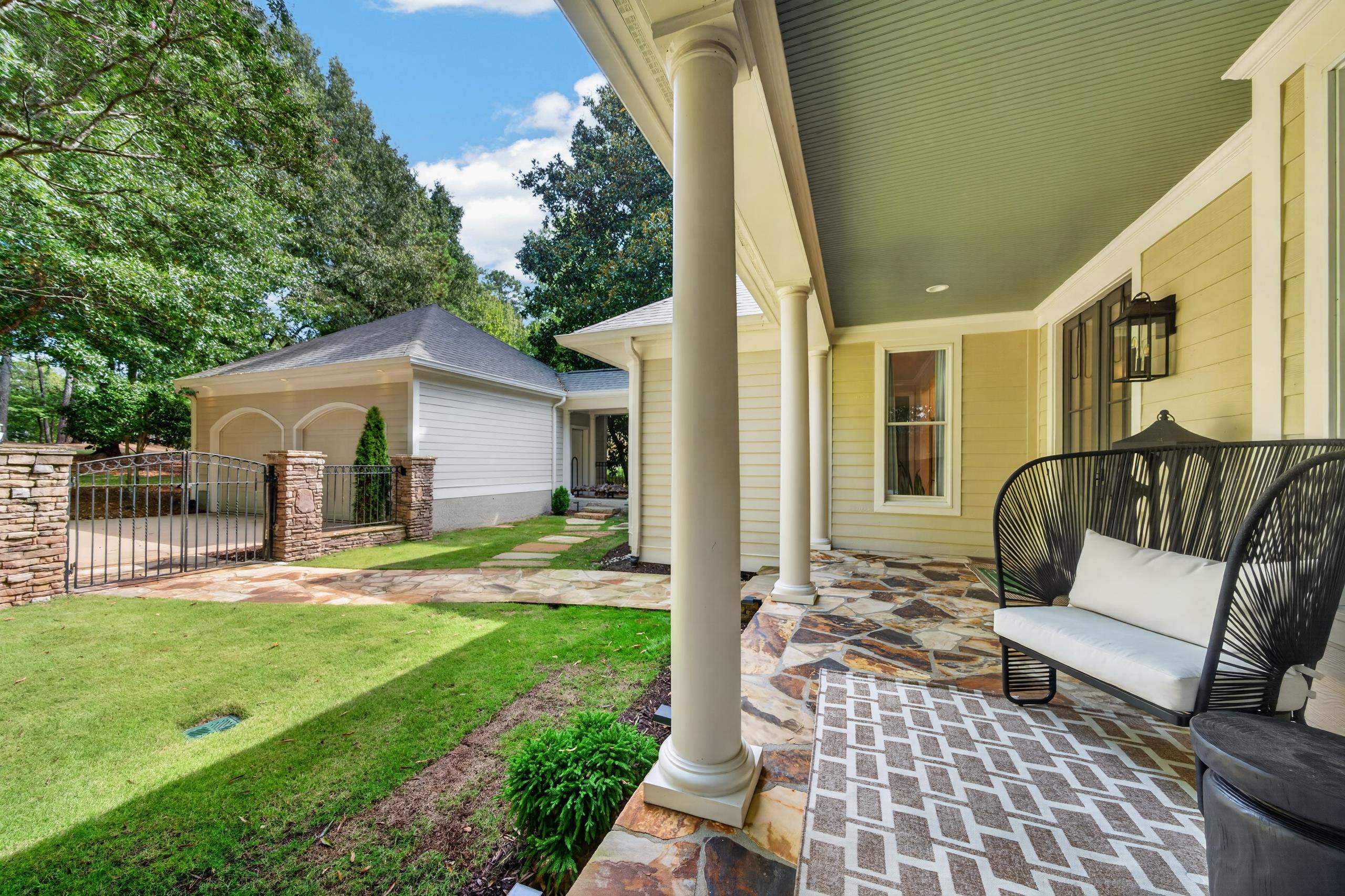 1051 OLDE CHAPEL LANE