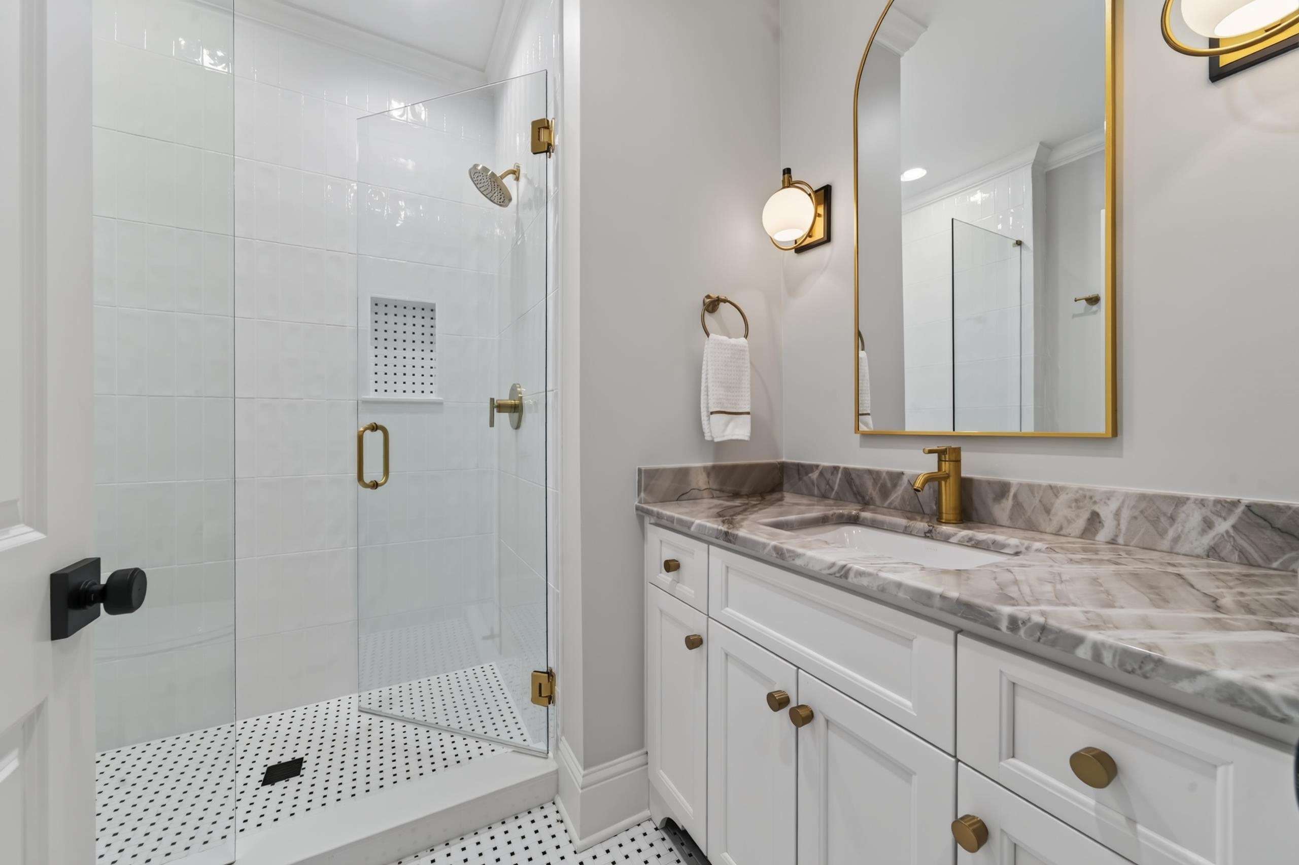 1051 OLDE CHAPEL LANE