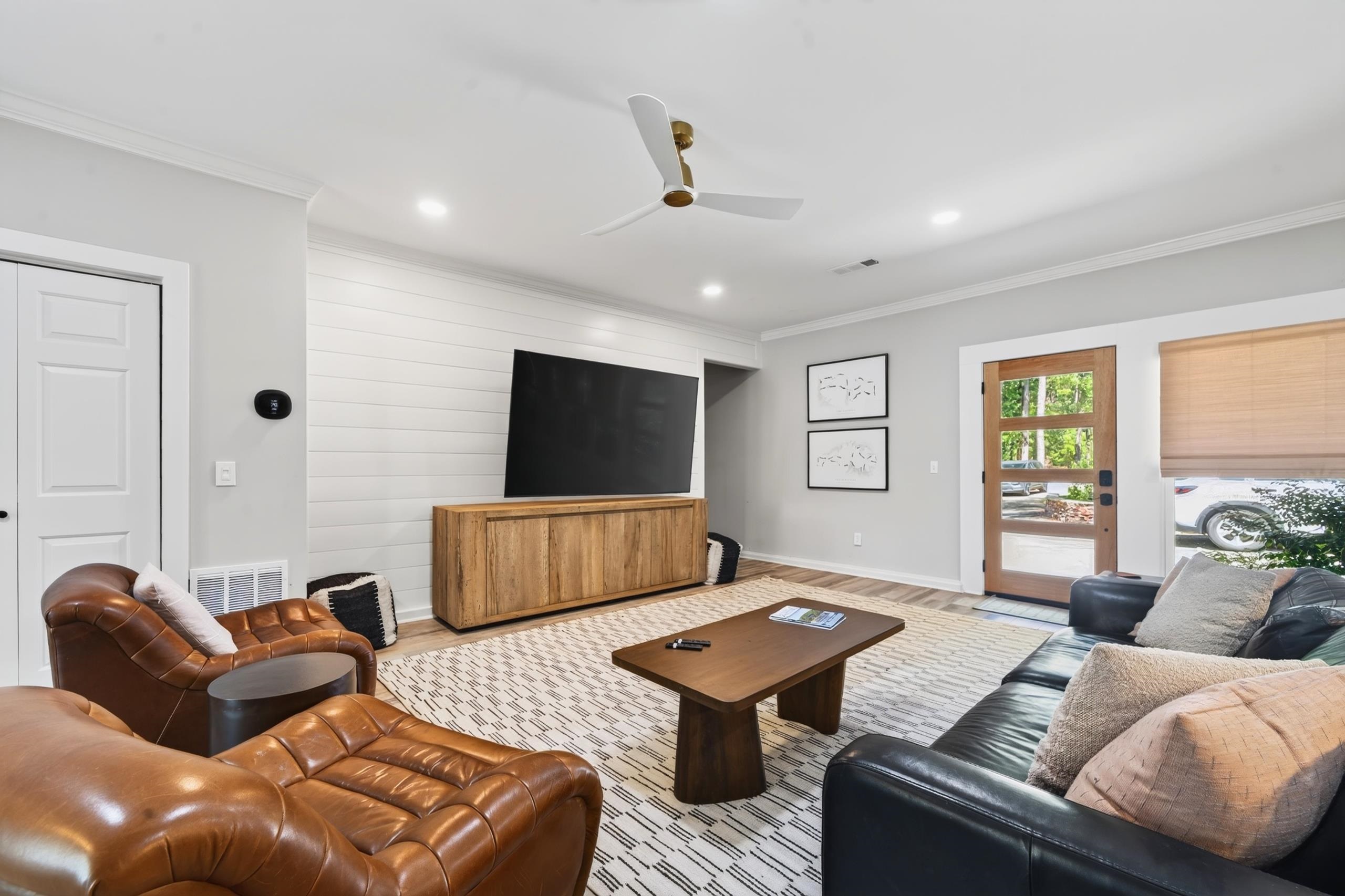 242 LOCH WAY