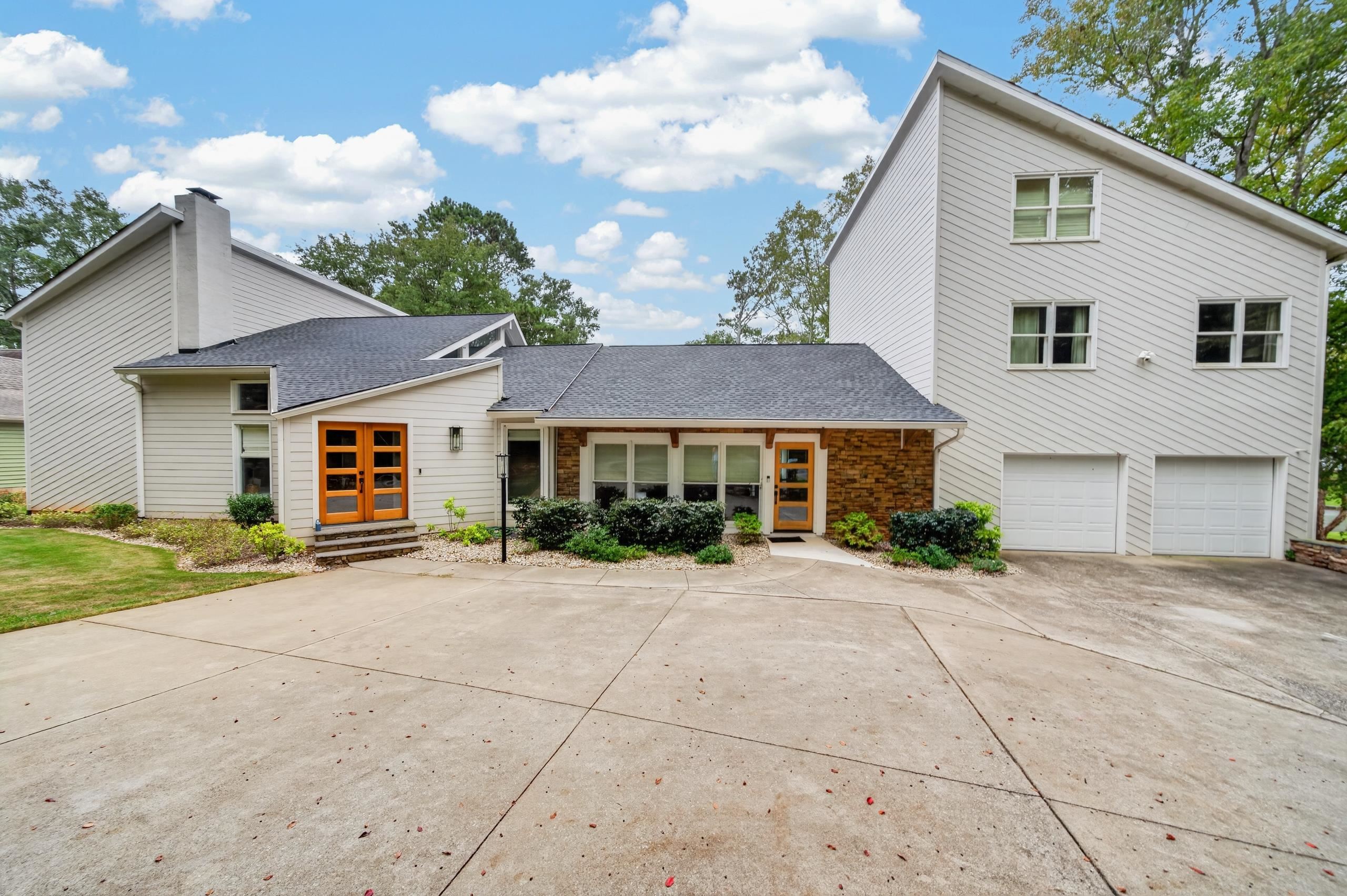 242 LOCH WAY