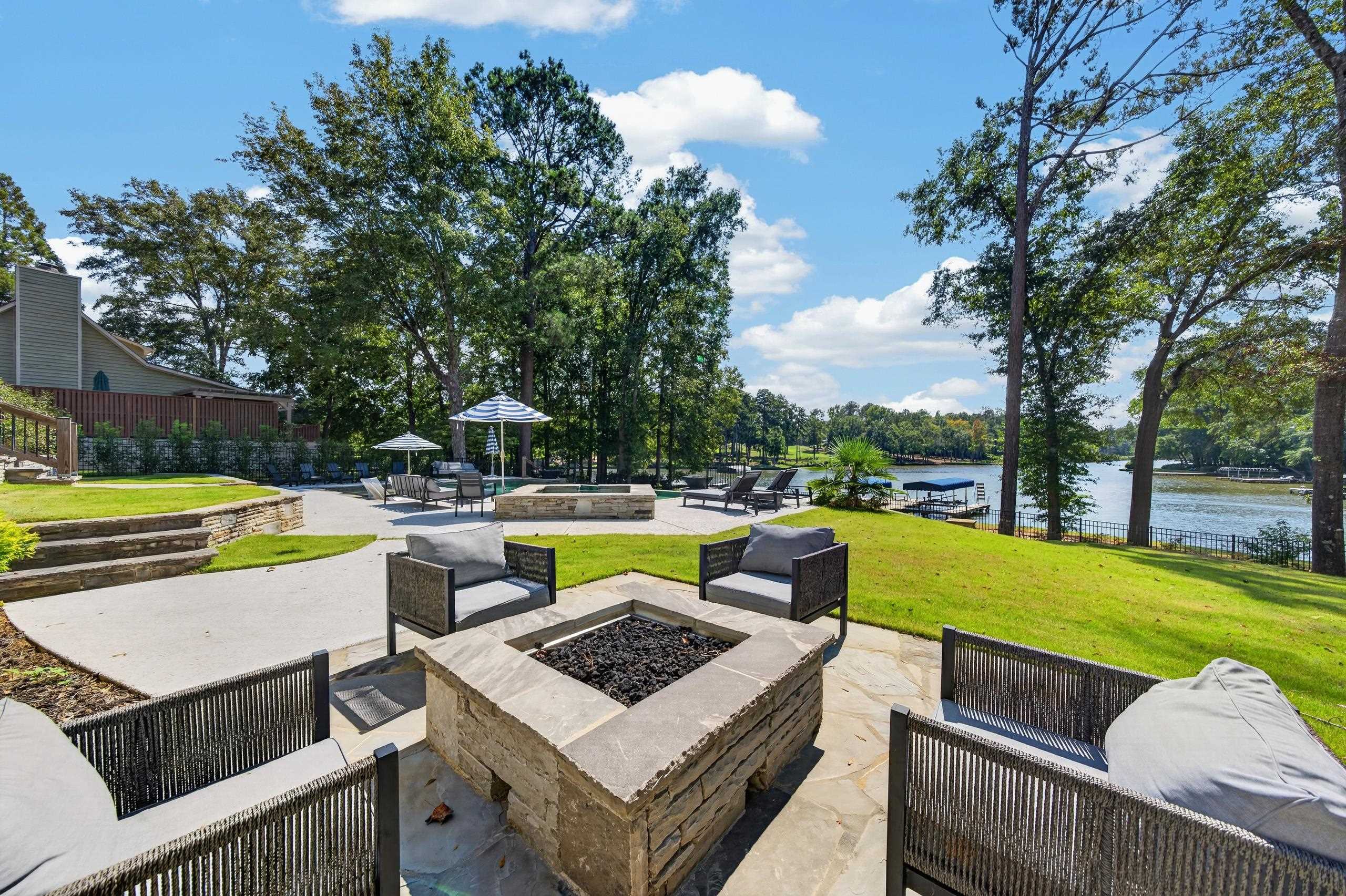 242 LOCH WAY