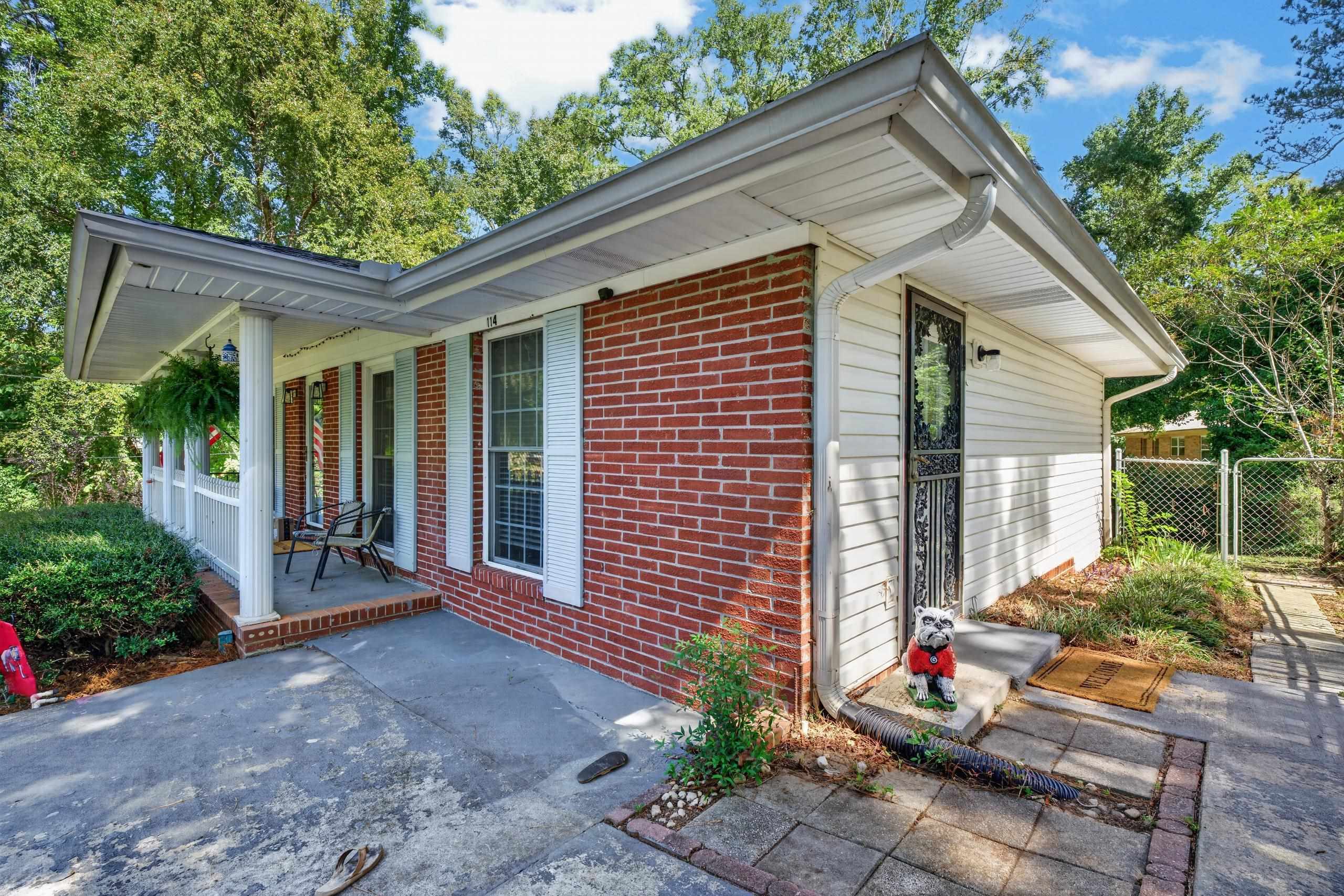 114 SW SYCAMORE ROAD