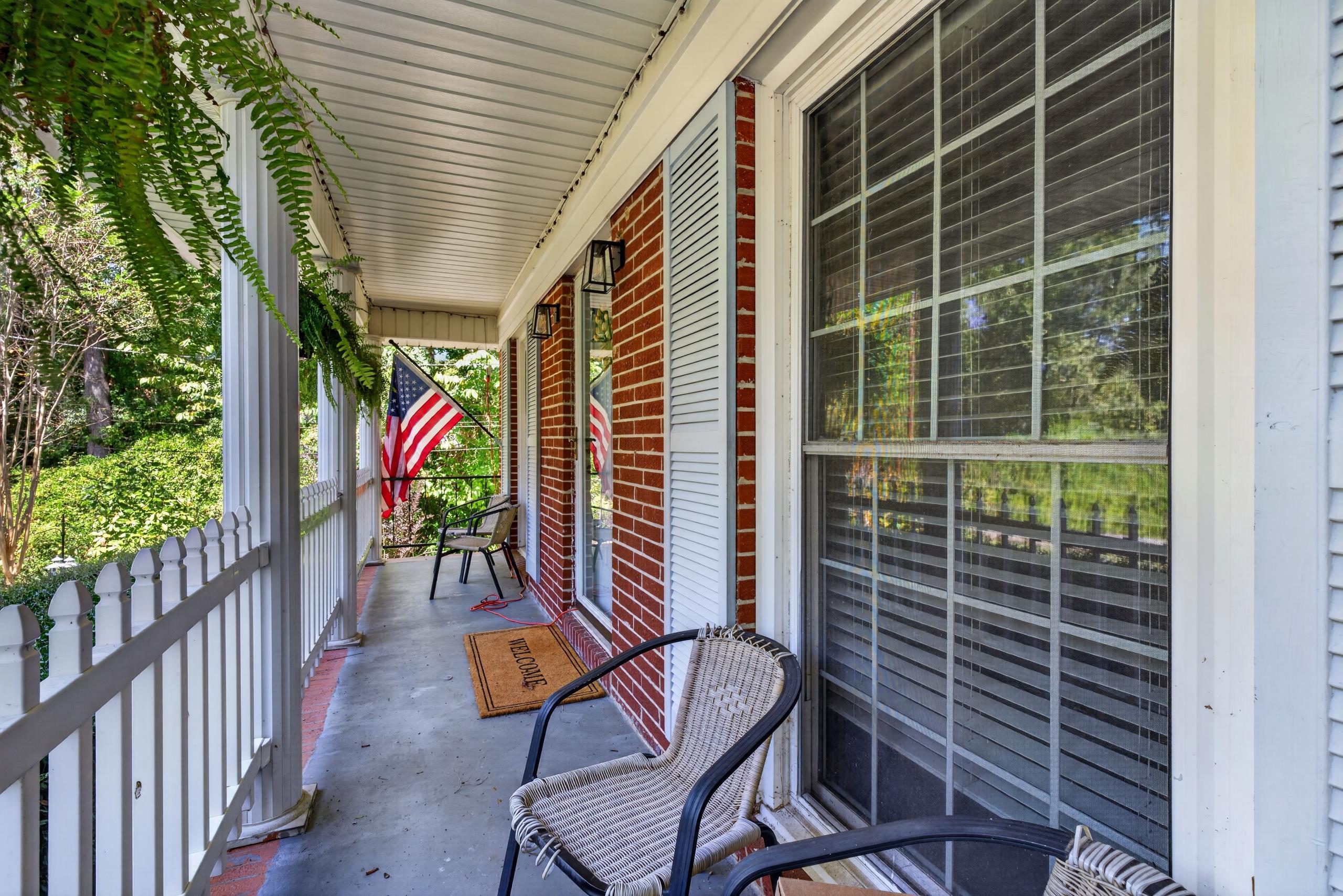 114 SW SYCAMORE ROAD