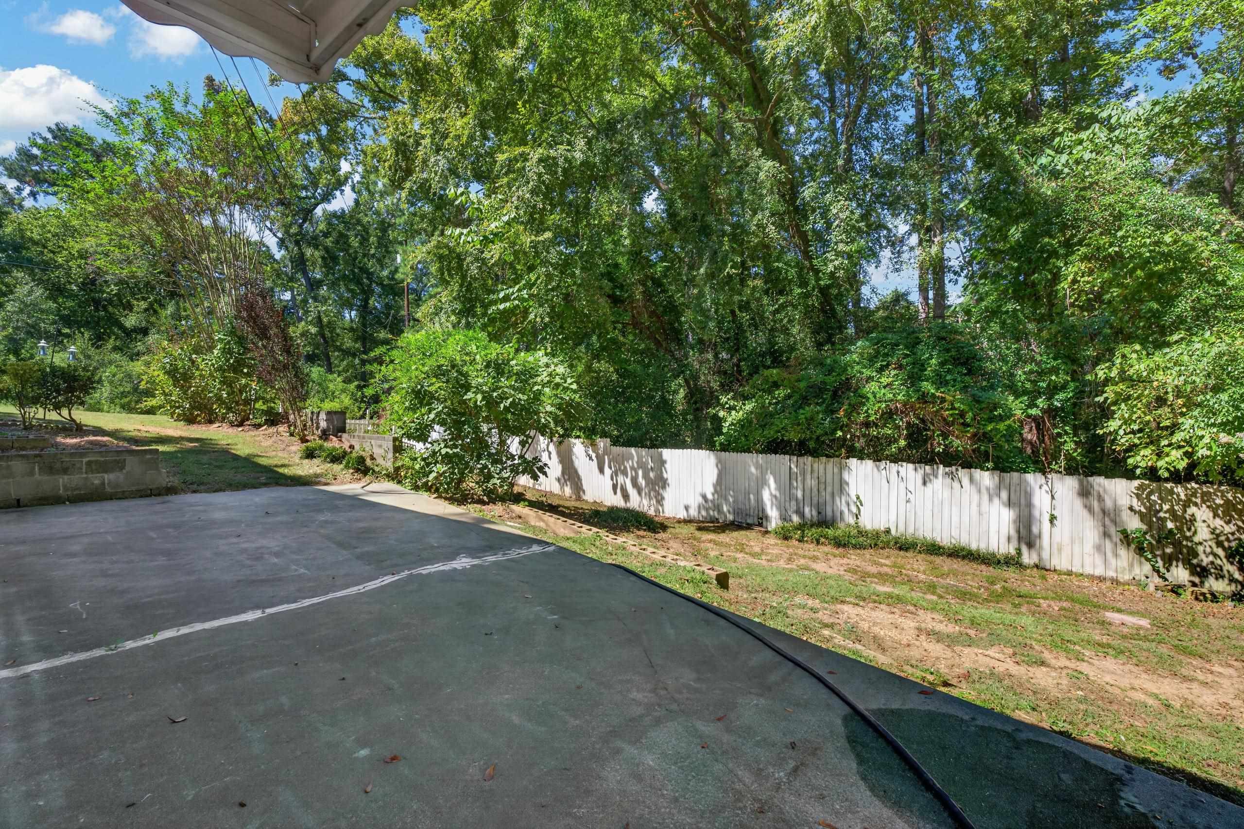 114 SW SYCAMORE ROAD