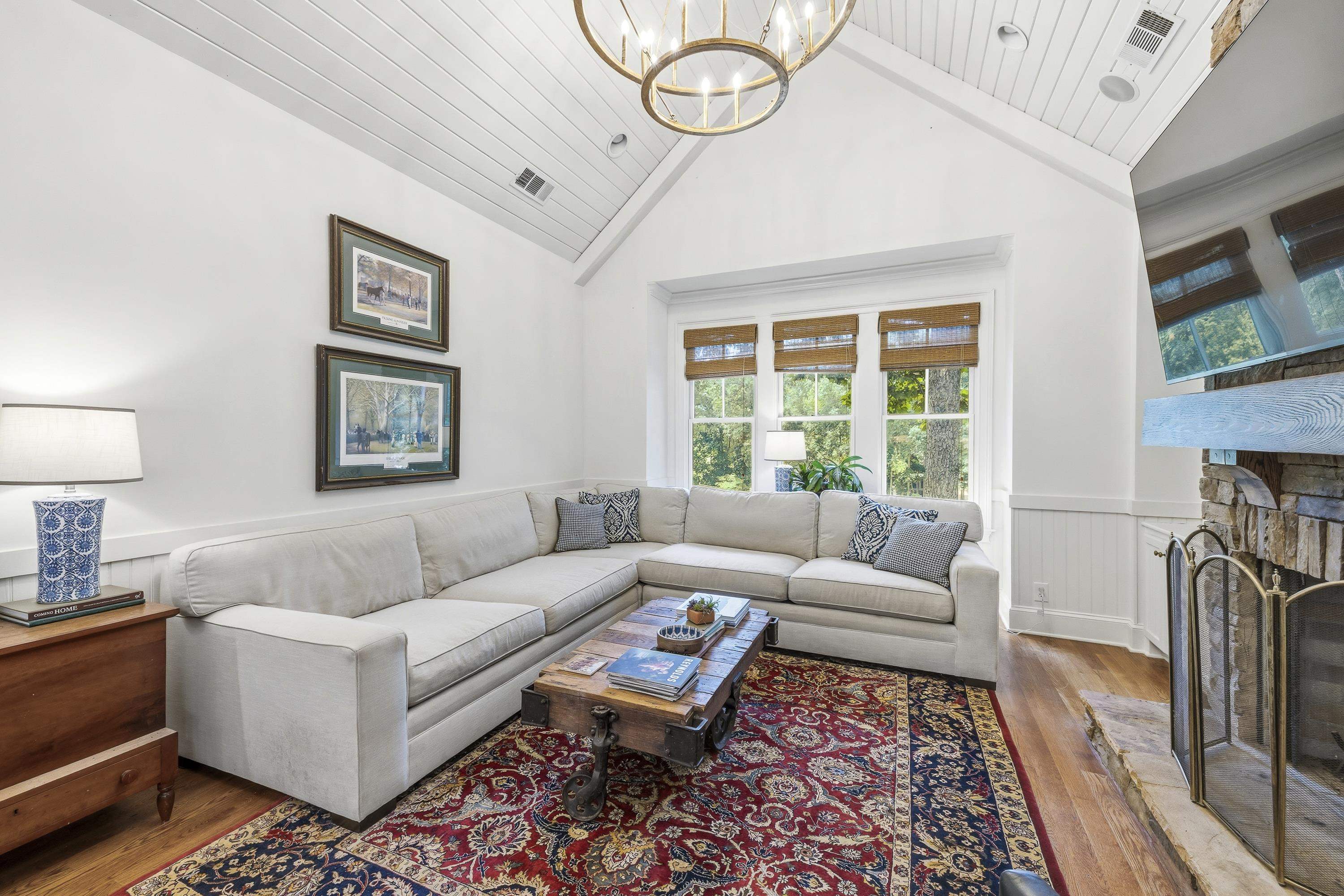 1041 LOCKETS TRAIL