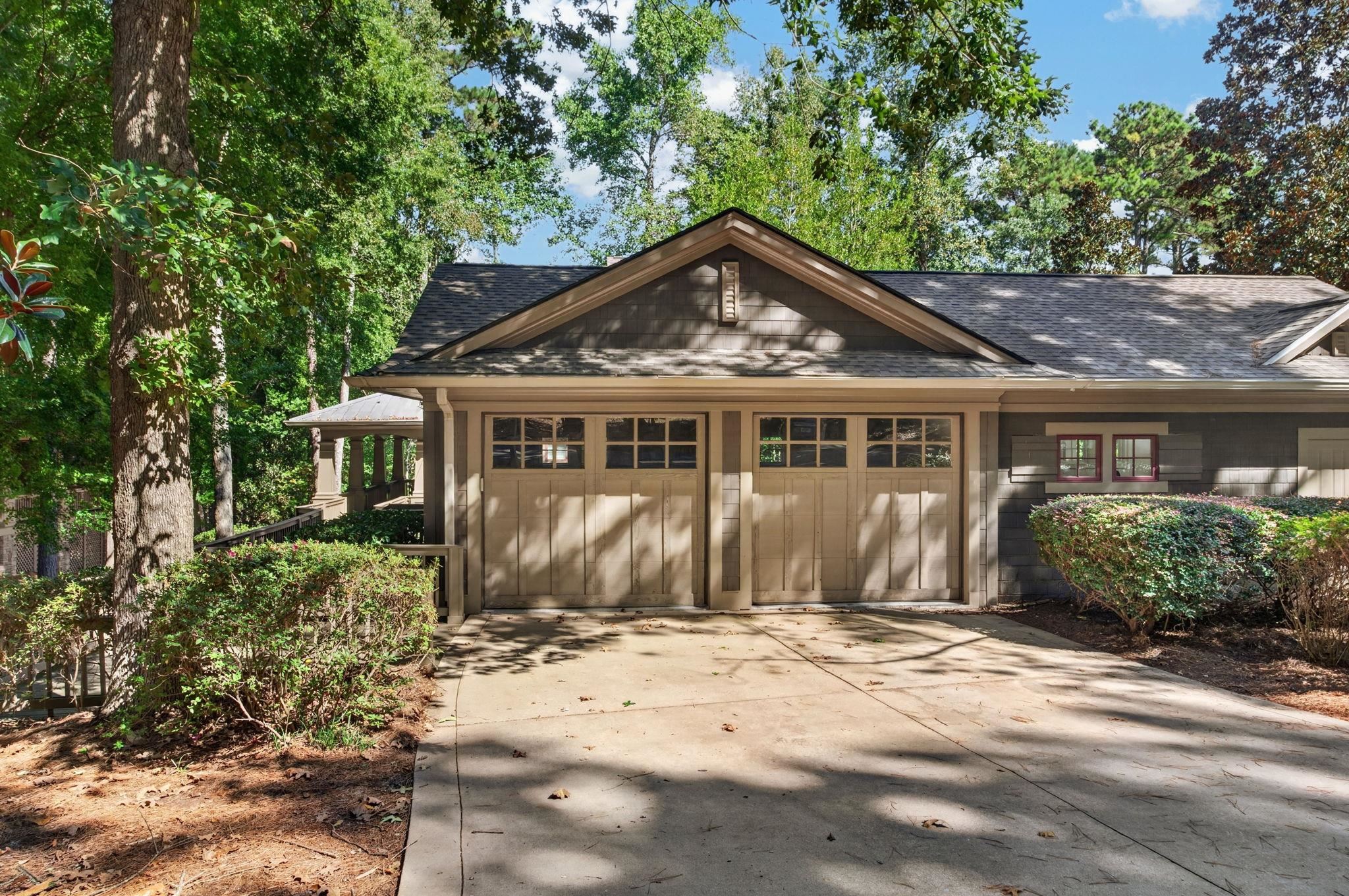 1041 LOCKETS TRAIL