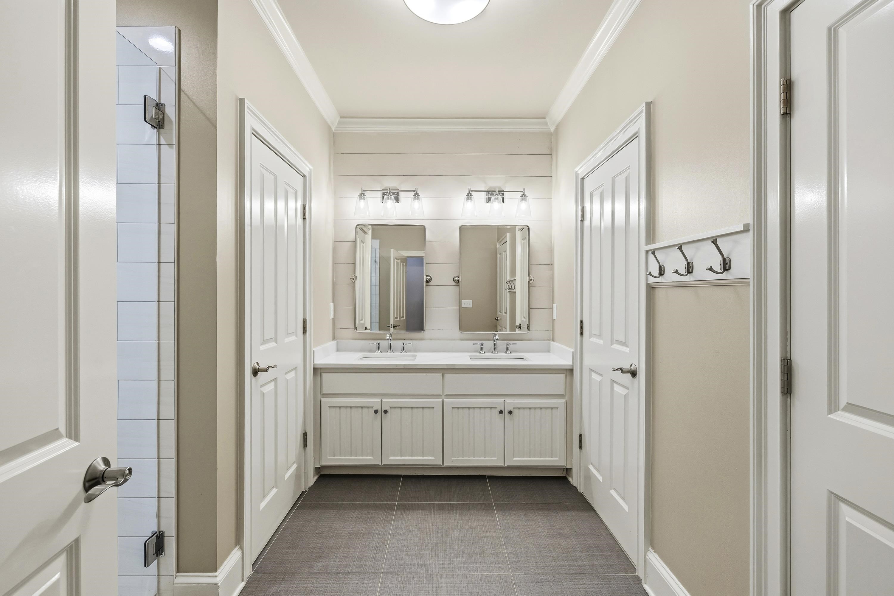 1041 LOCKETS TRAIL