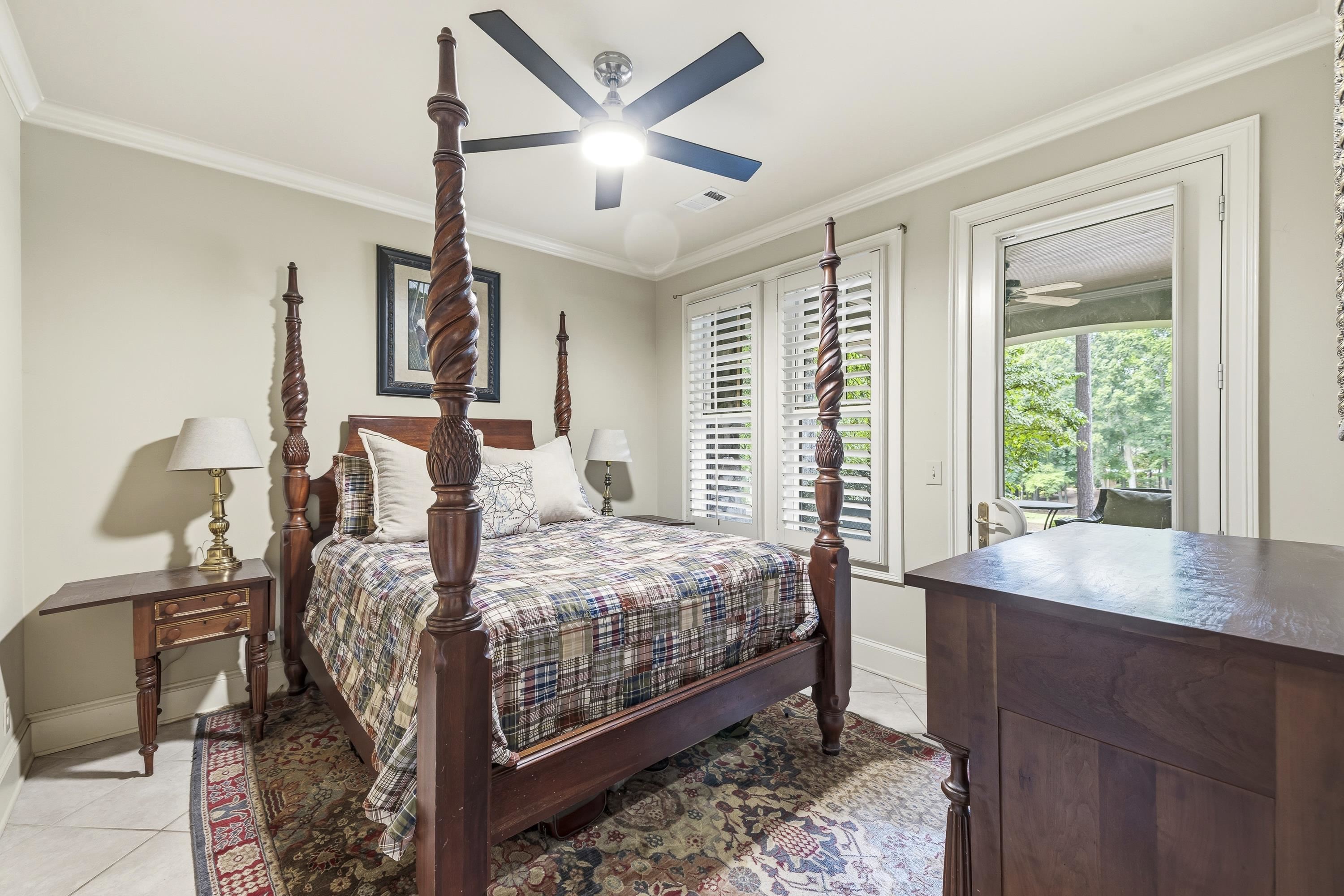 1041 LOCKETS TRAIL