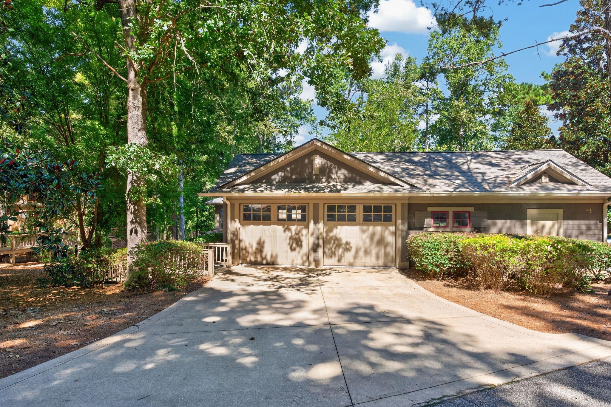 1041 LOCKETS TRAIL