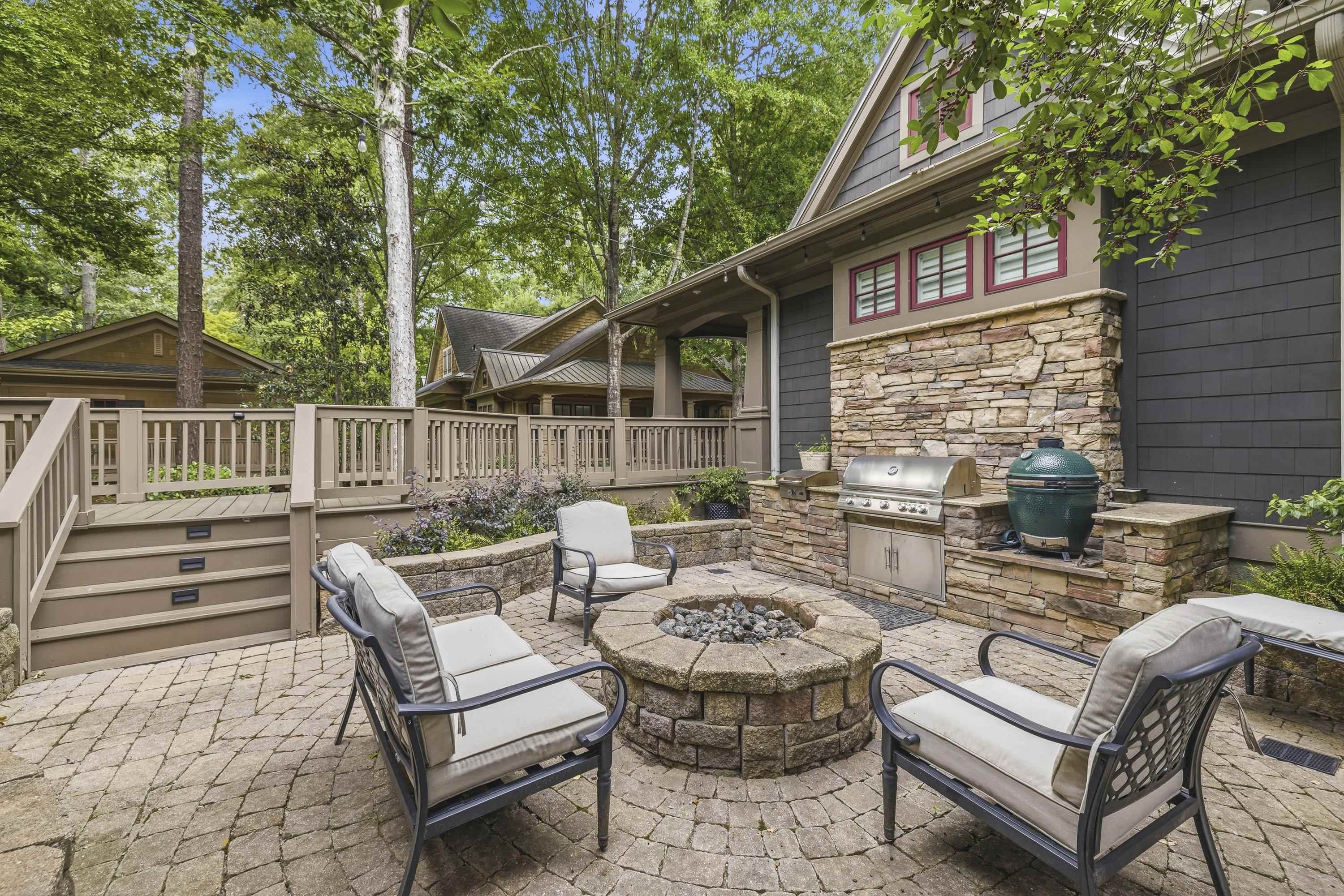 1041 LOCKETS TRAIL