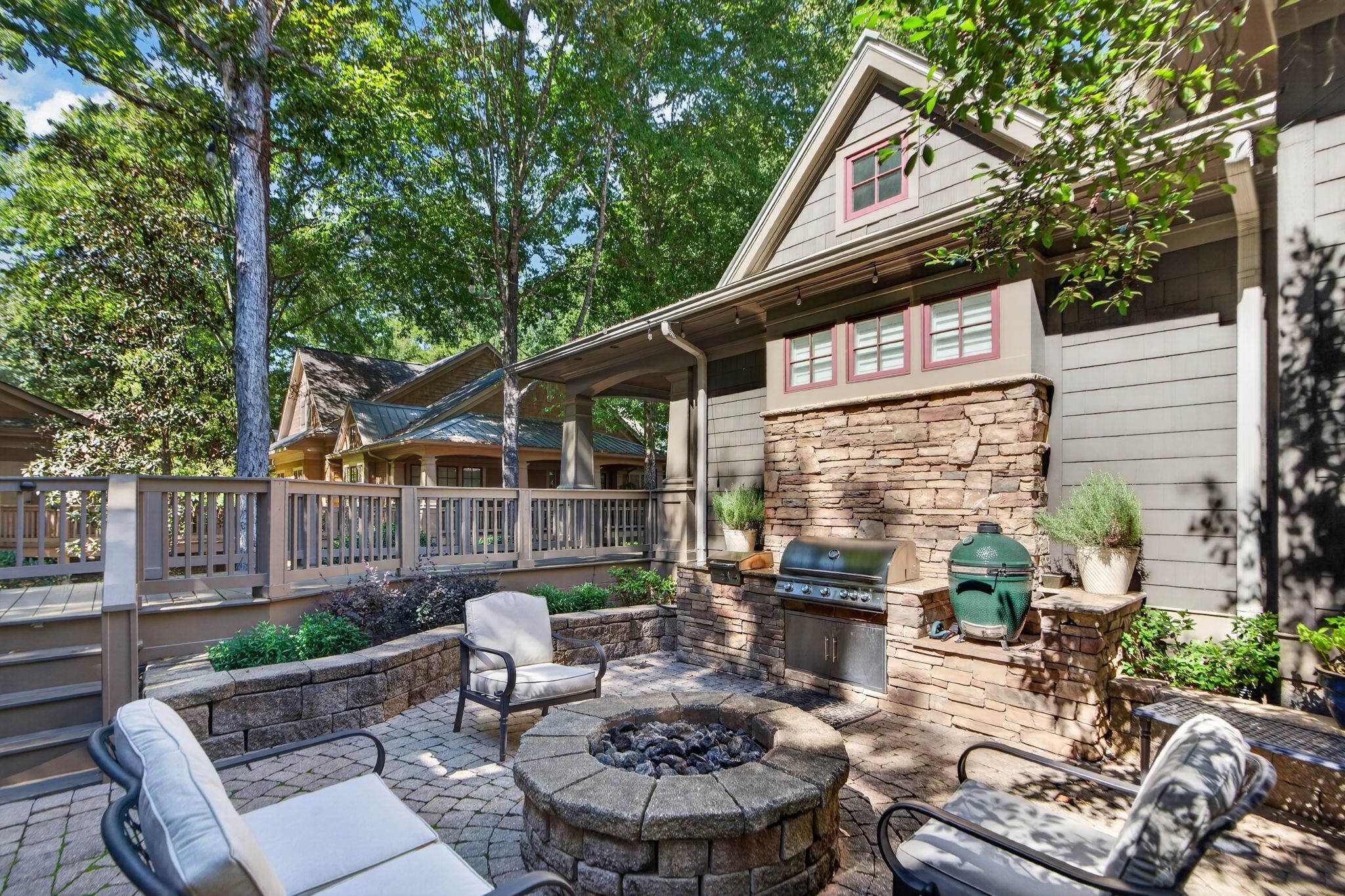 1041 LOCKETS TRAIL