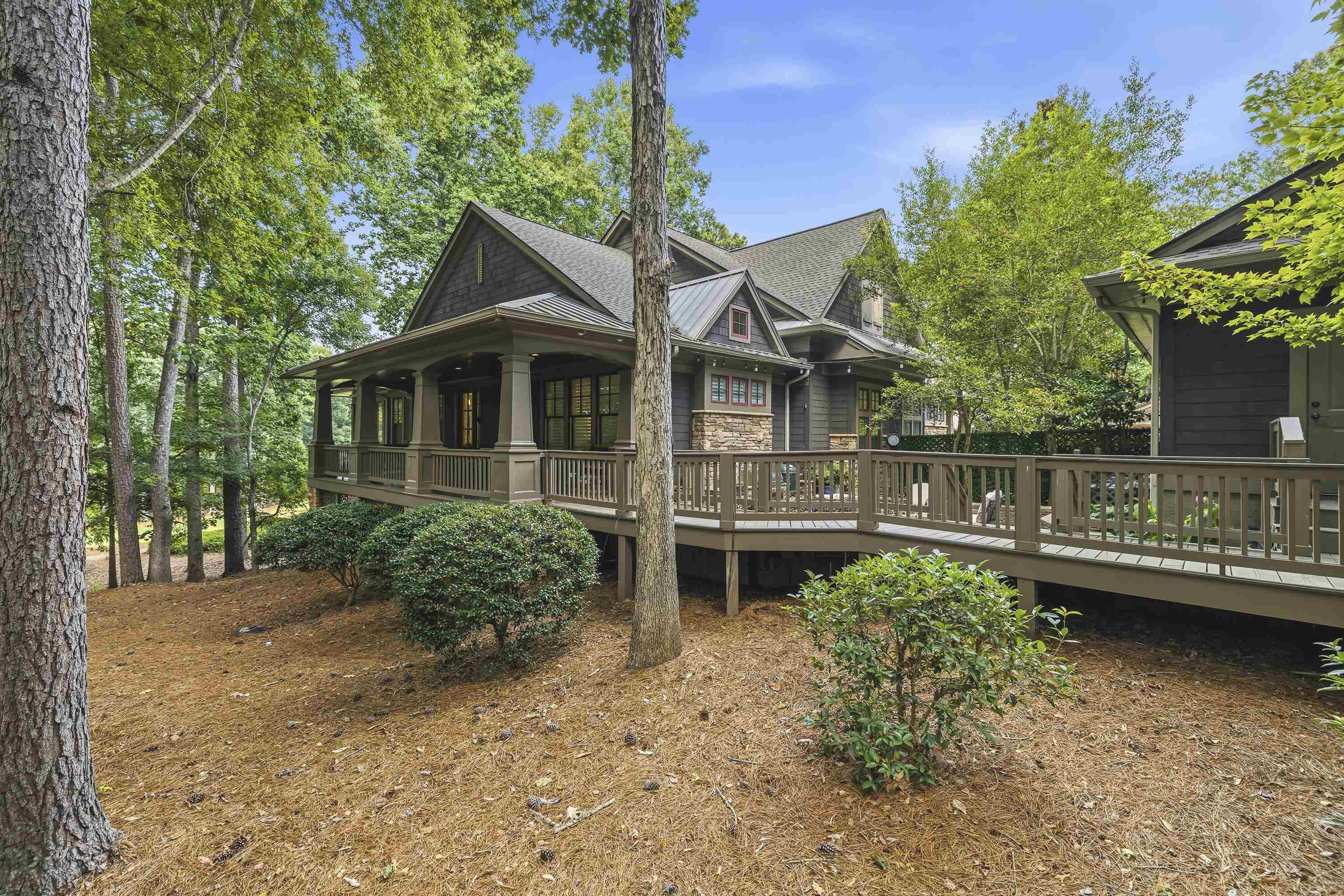 1041 LOCKETS TRAIL